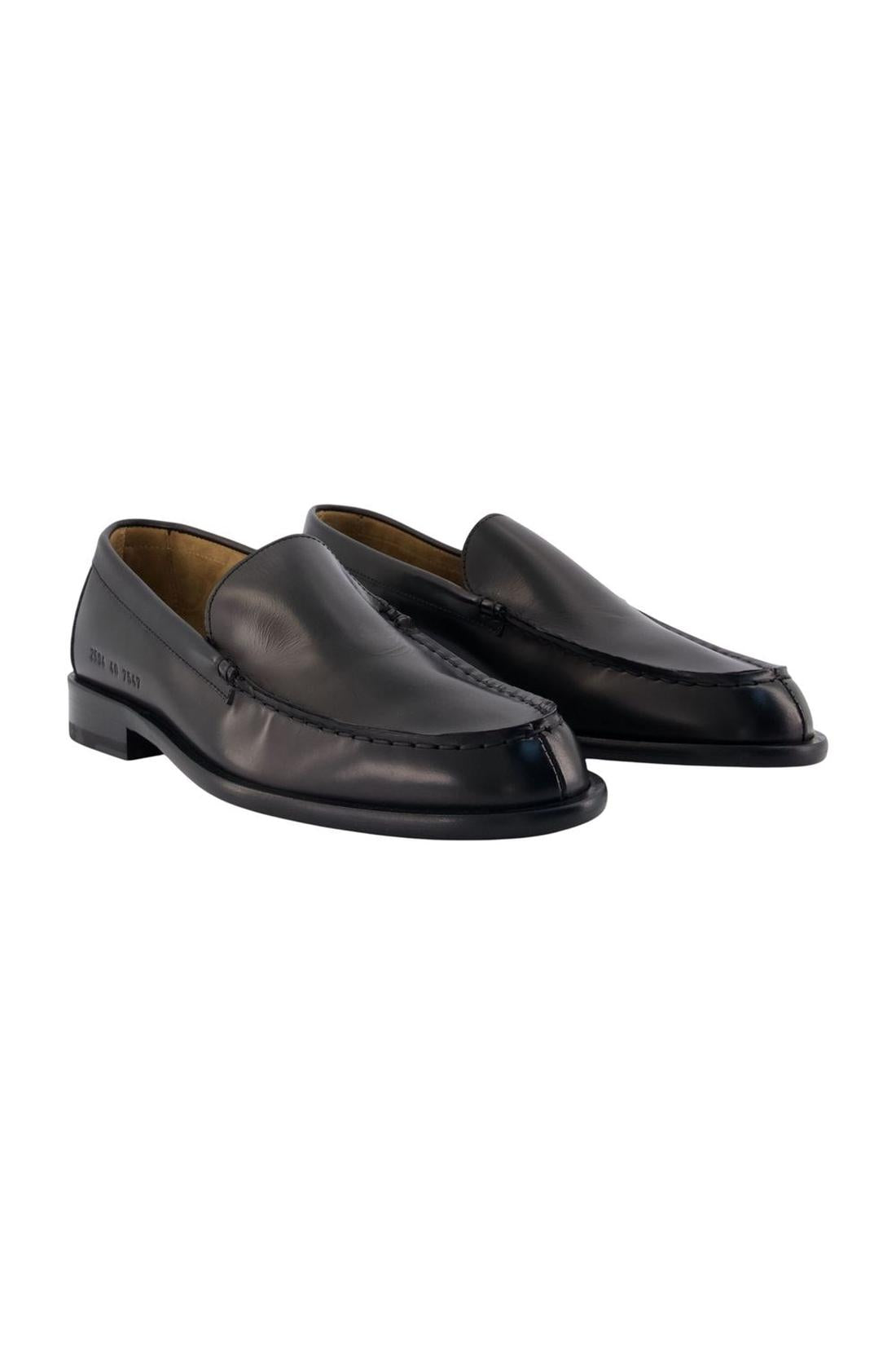 Minimal Mokassins – COMMON PROJECTS – Leder – Schwarz