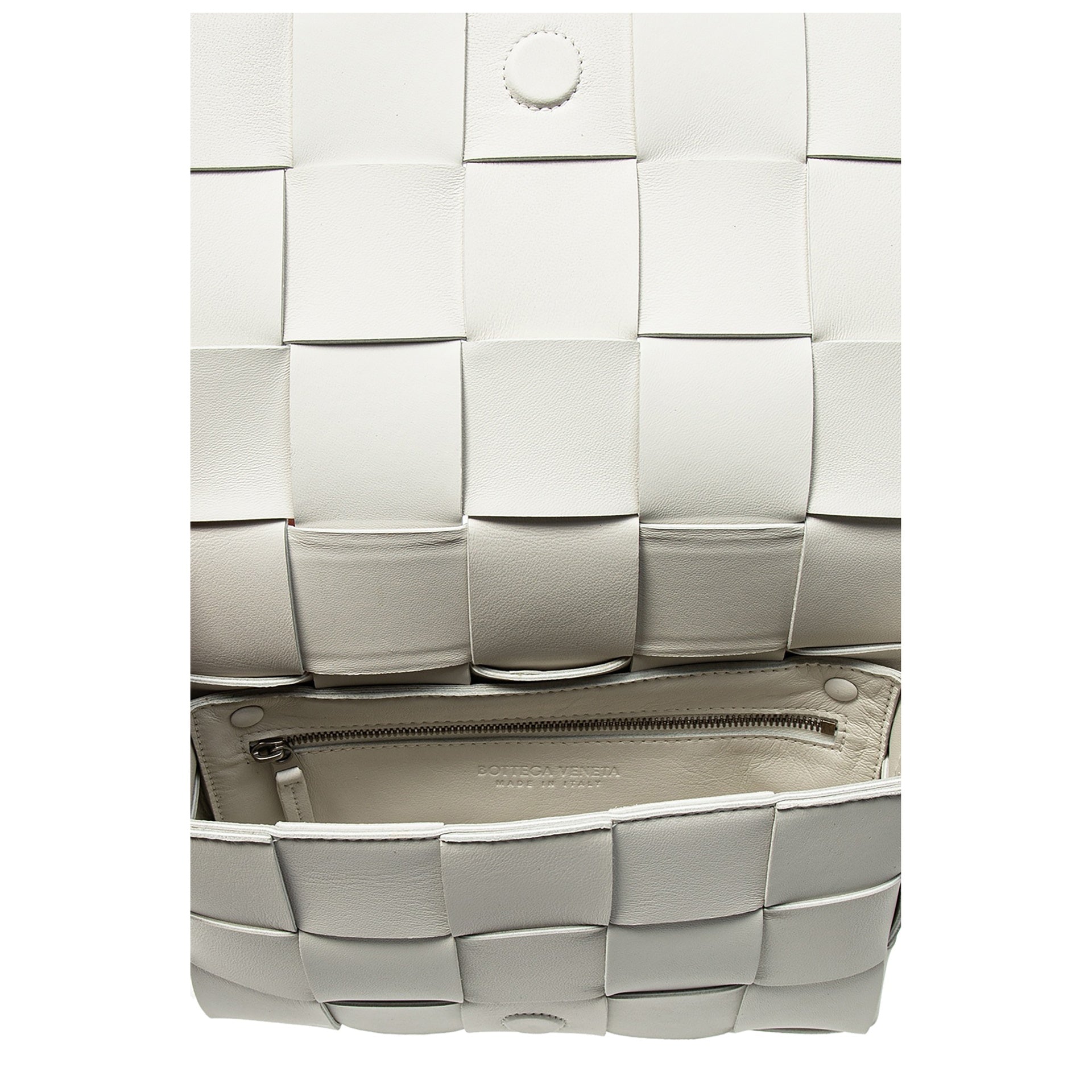 Bottega Veneta-Bottega Veneta Cassette Shoulder Bag-WOMEN BAGS-Black-Deal-Outlet-by-ARCHIVIST