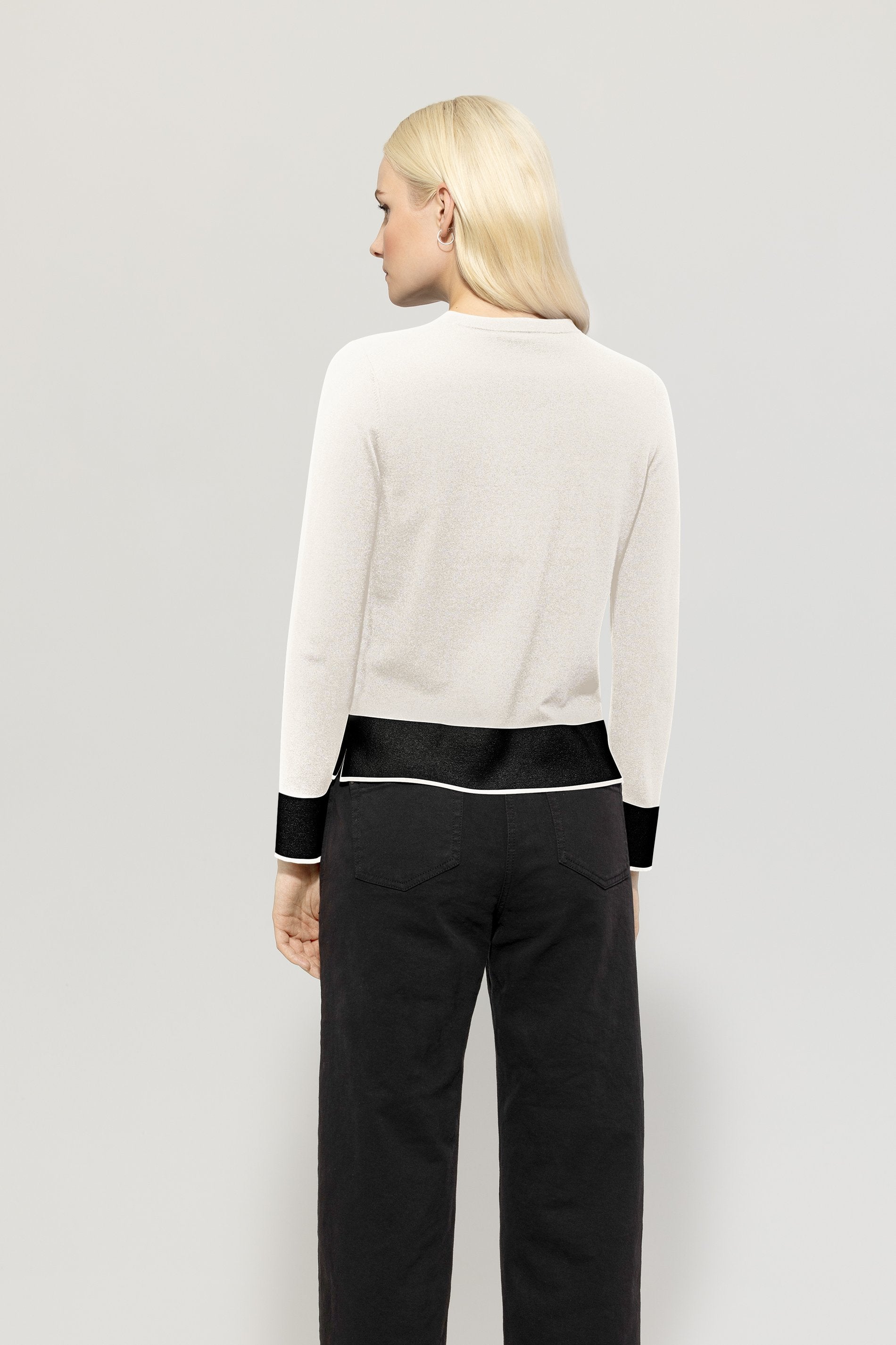 Pullover mit Farbakzenten