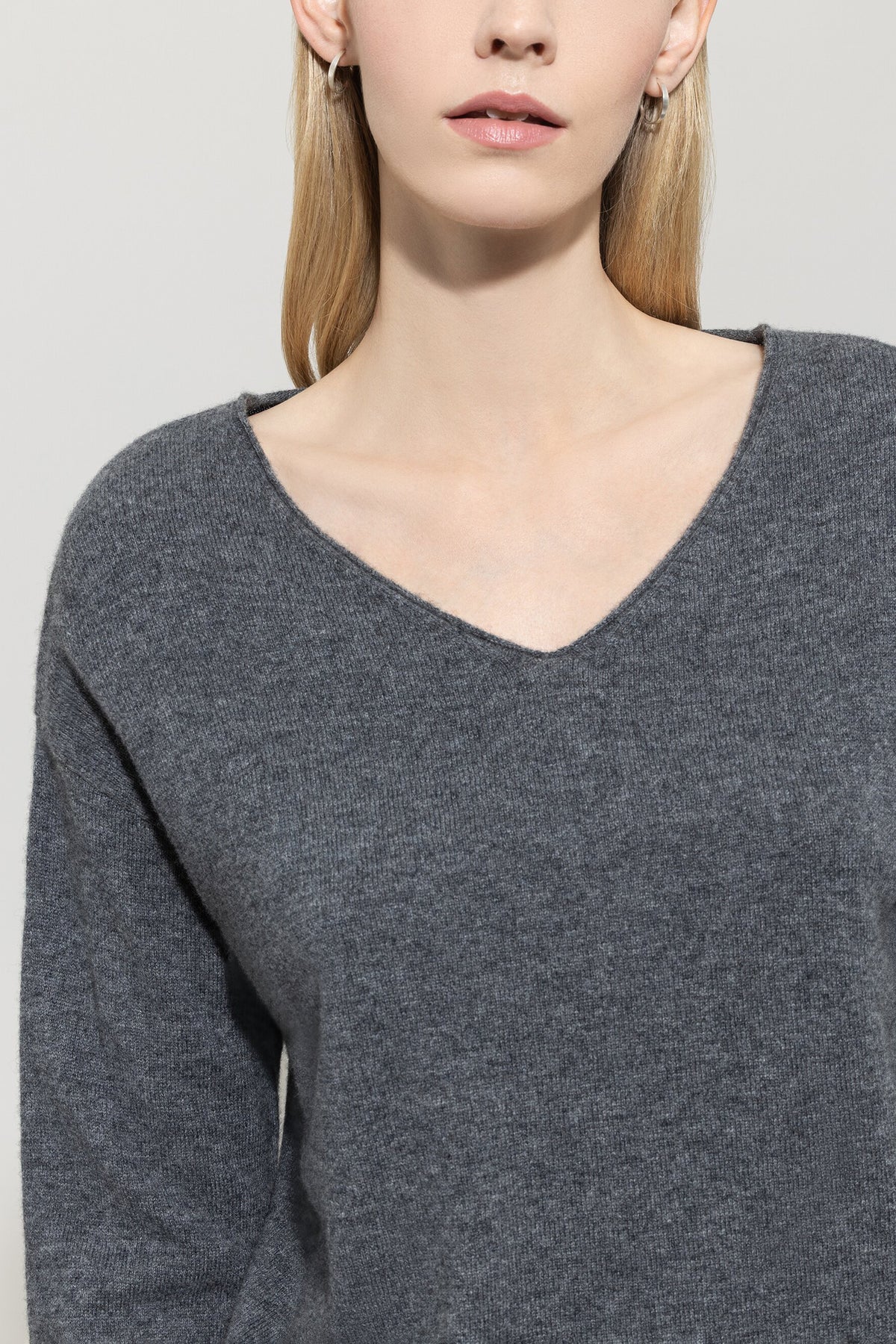 V-Pullover aus Kaschmir-Mix