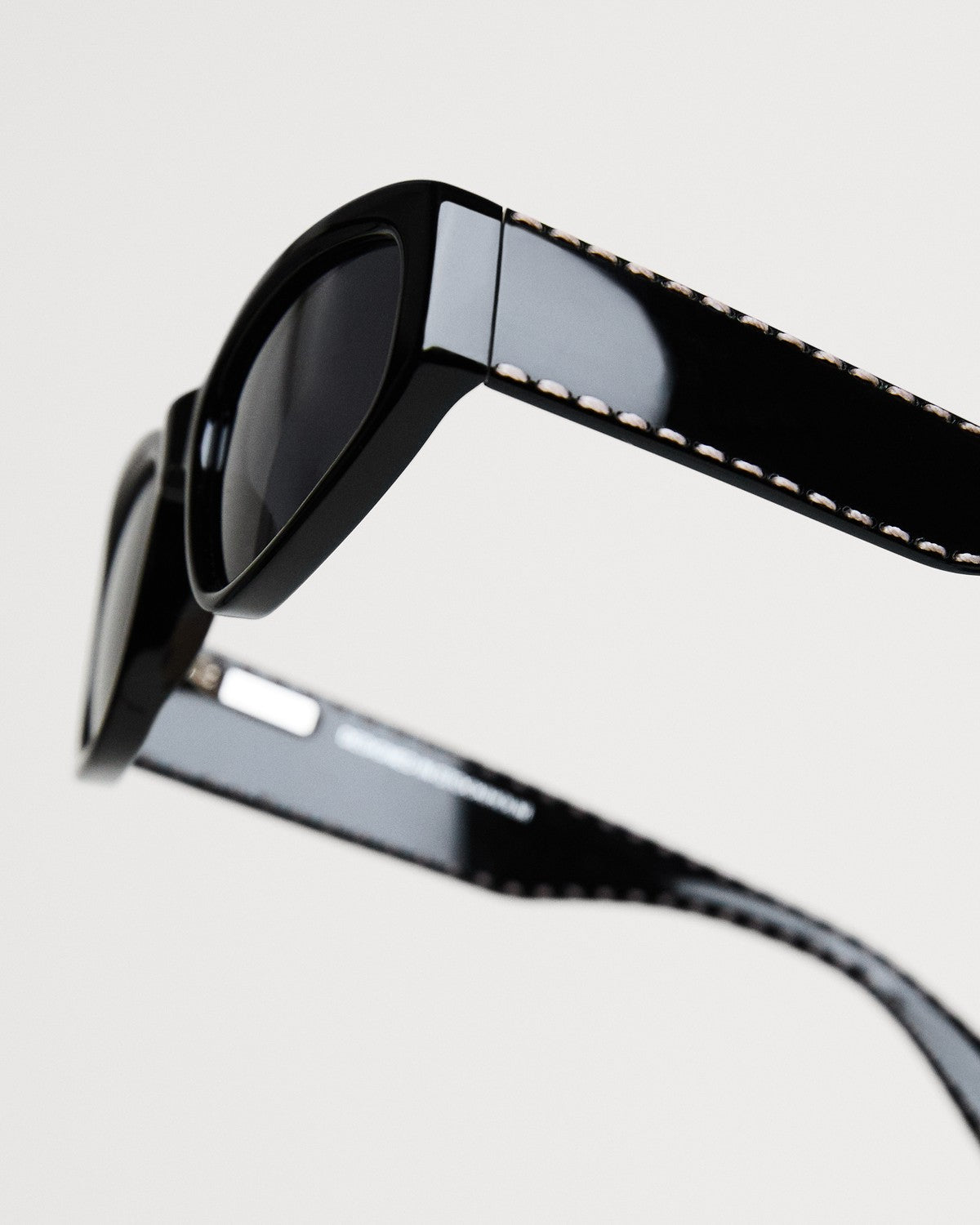 Stitch 09 Black-Chimi-IM-SALE-ARCHIVIST-ARCHIVE-SALE