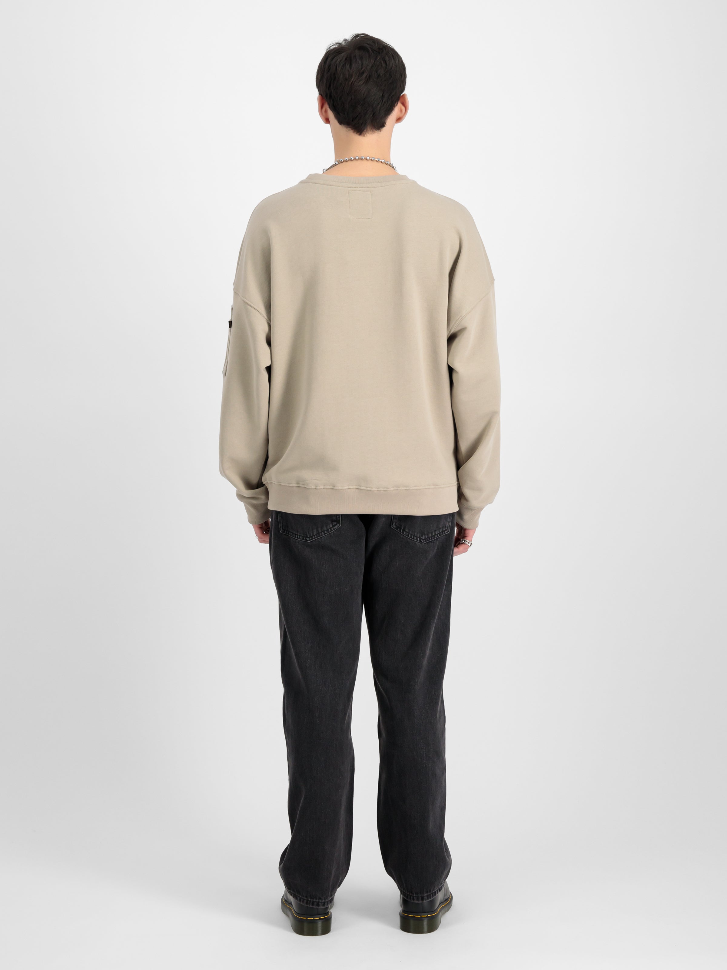 Alpha Essentials Rubber Logo Sweatshirt-Strick & Pullover-Alpha Industries-OUTLET-ARCHIVIST-ARCHIVE-SALE