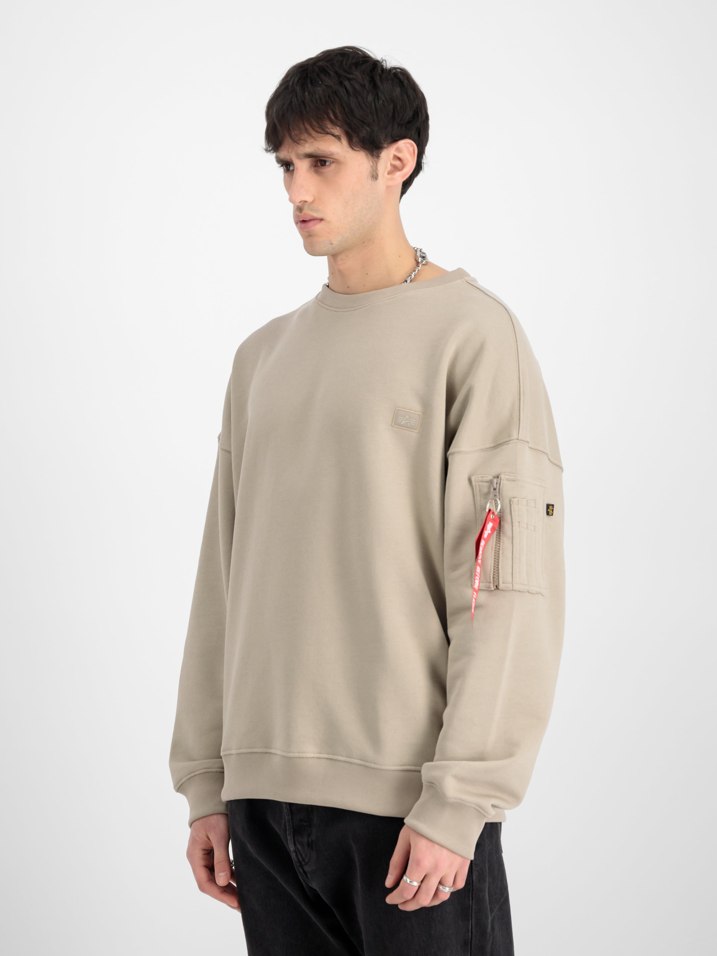 Alpha Essentials Rubber Logo Sweatshirt-Strick & Pullover-Alpha Industries-OUTLET-ARCHIVIST-ARCHIVE-SALE