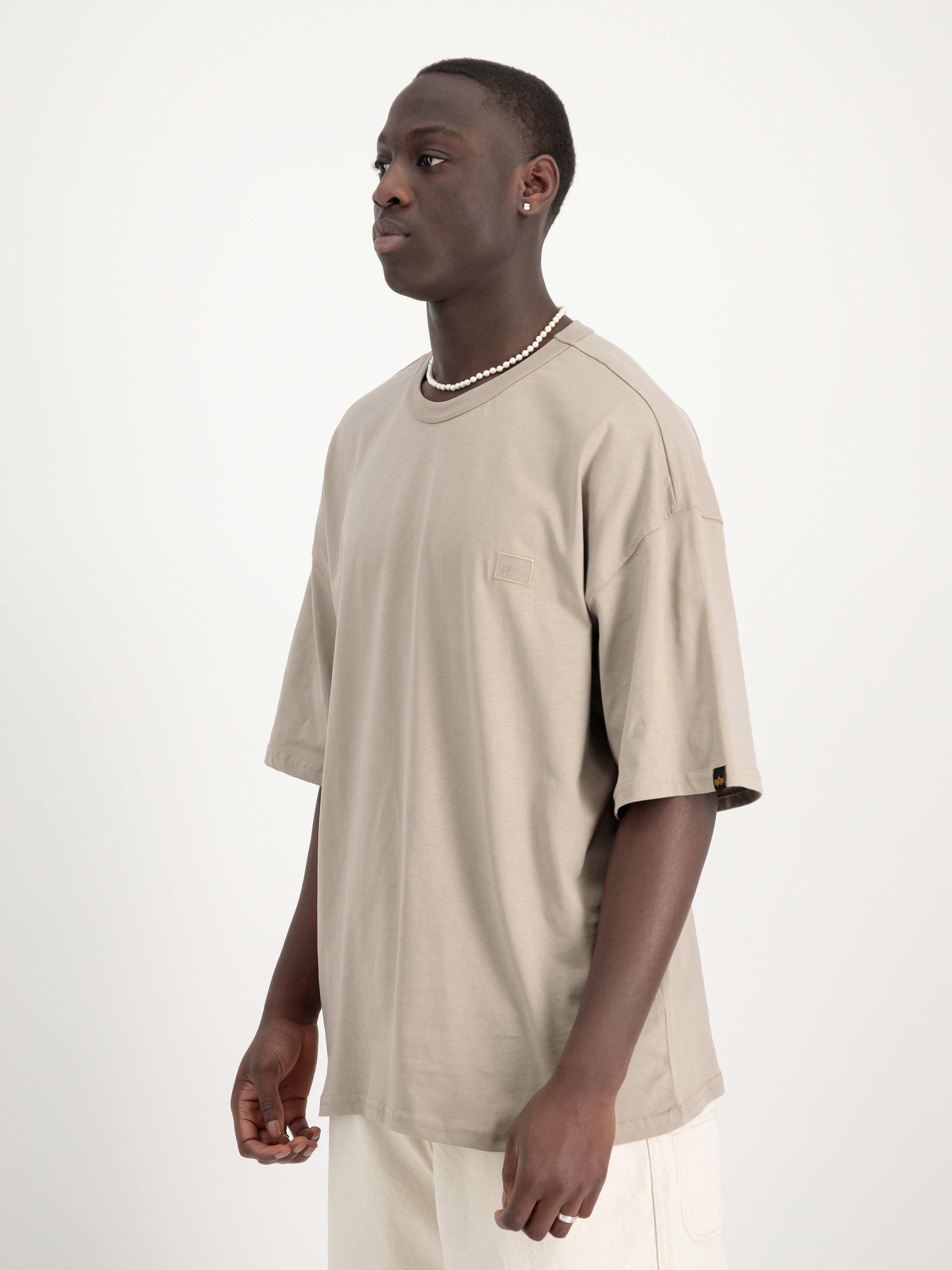 Alpha Essentials Rubber Logo T-Shirt-Shirts-Alpha Industries-OUTLET-ARCHIVIST-ARCHIVE-SALE