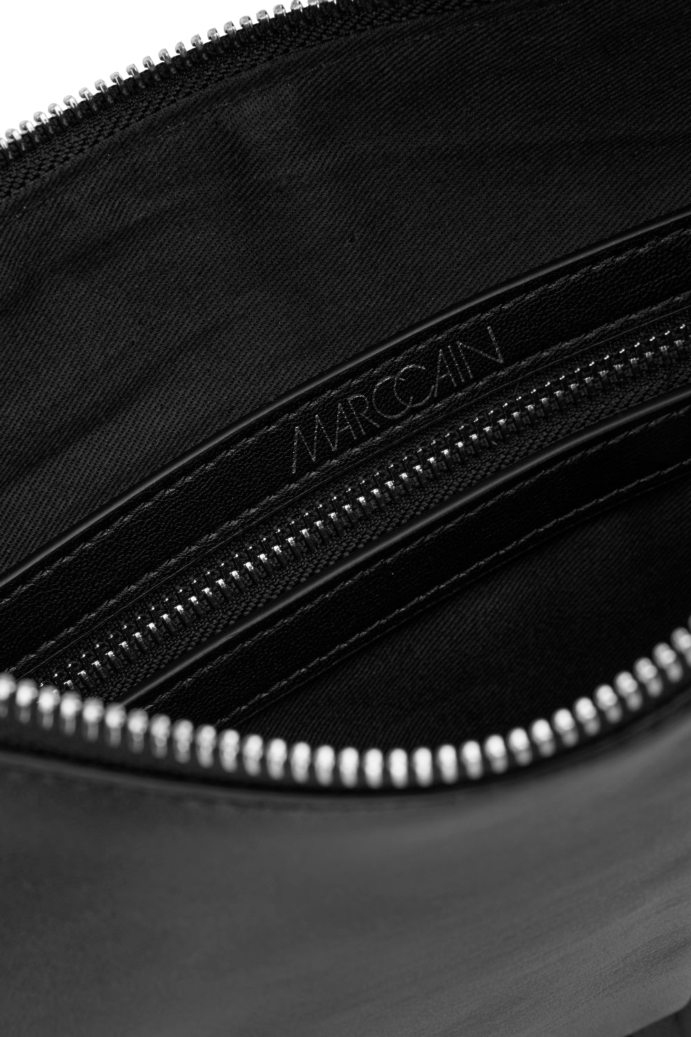 Schultertasche-Taschen-Marc Cain-OUTLET-ARCHIVIST-ARCHIVE-SALE