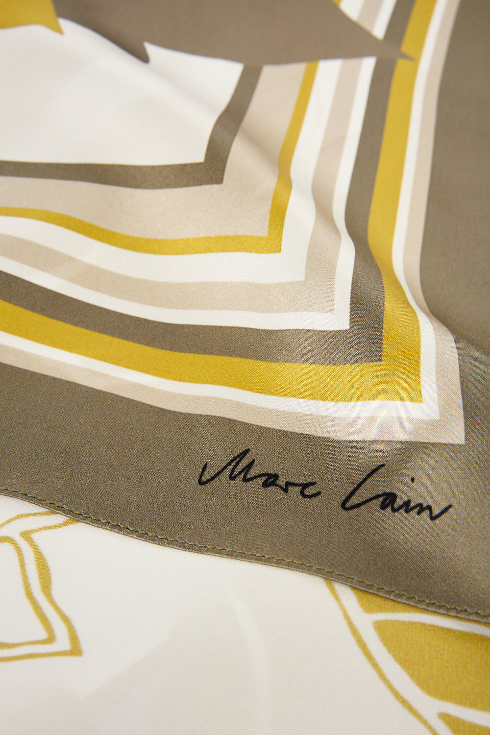 Schal-Accessoires-Marc Cain-OUTLET-N1-deep pearl-ARCHIVIST-ARCHIVE-SALE