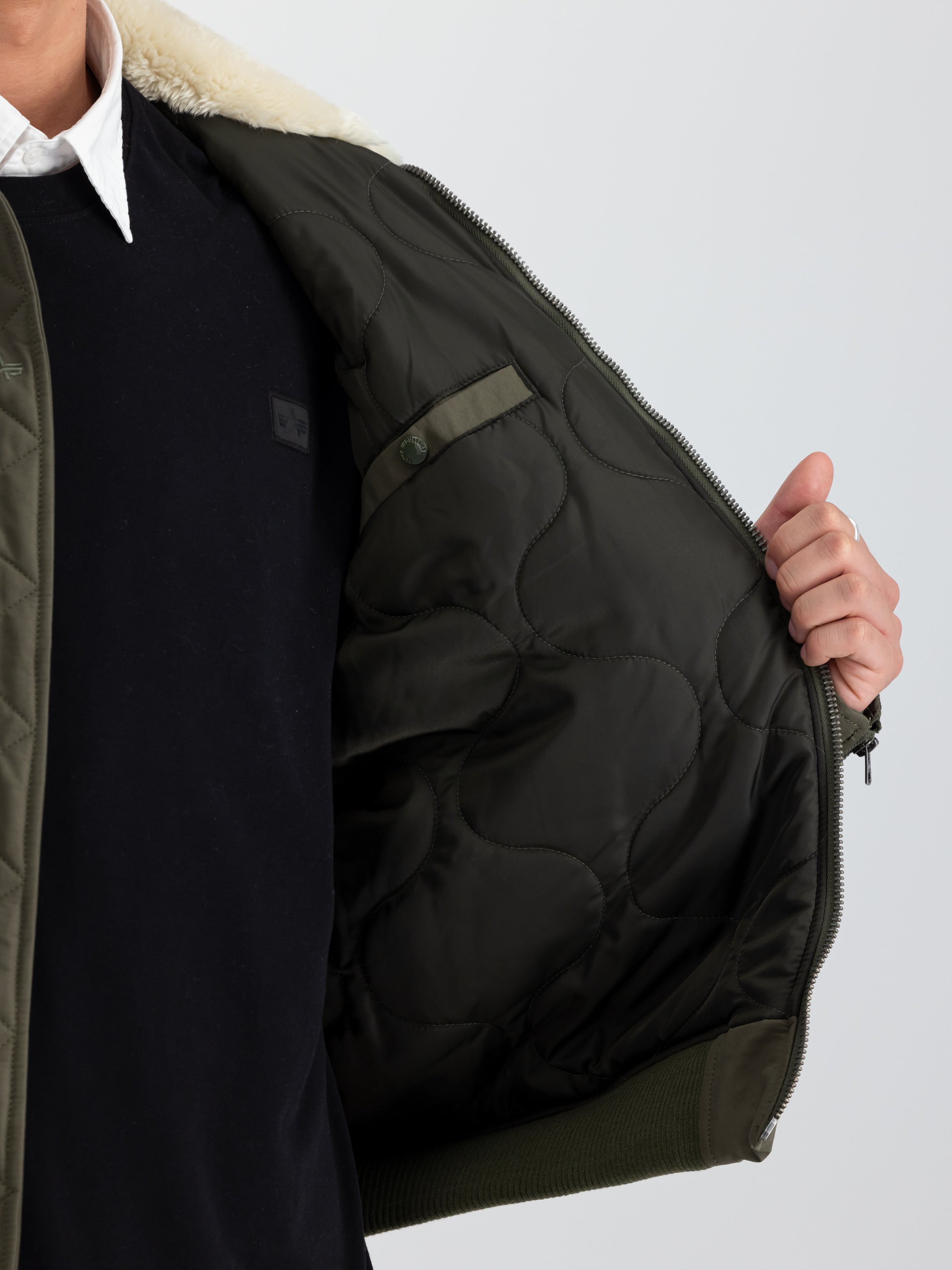DA-3 Bomber Winter Jacket-Jacken & Mäntel-Alpha Industries-OUTLET-ARCHIVIST-ARCHIVE-SALE