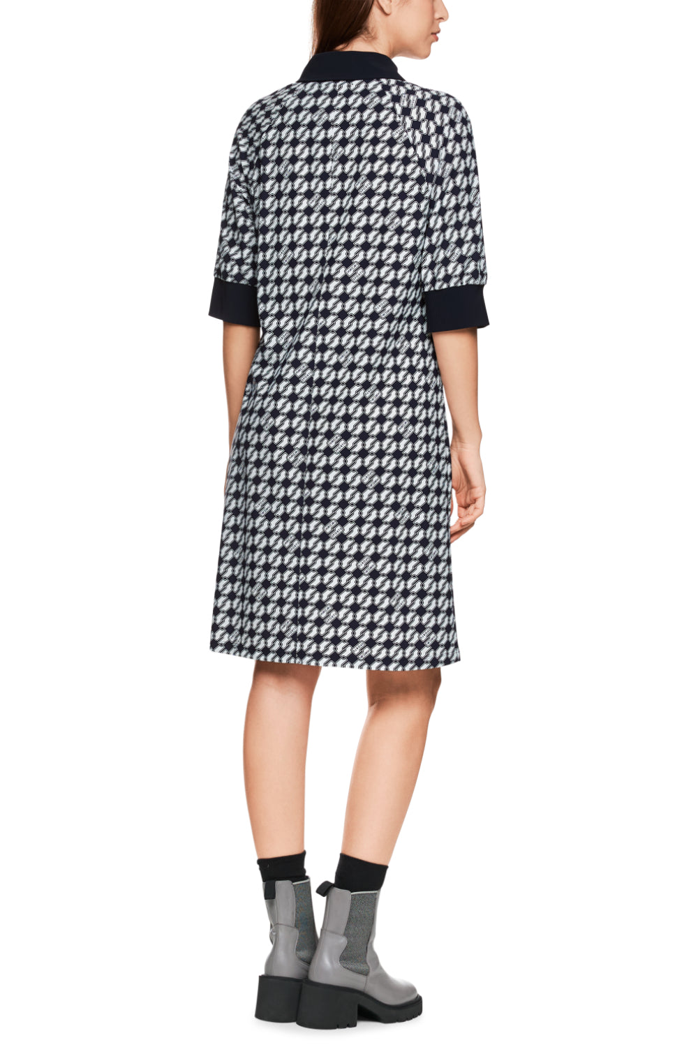 Kleid