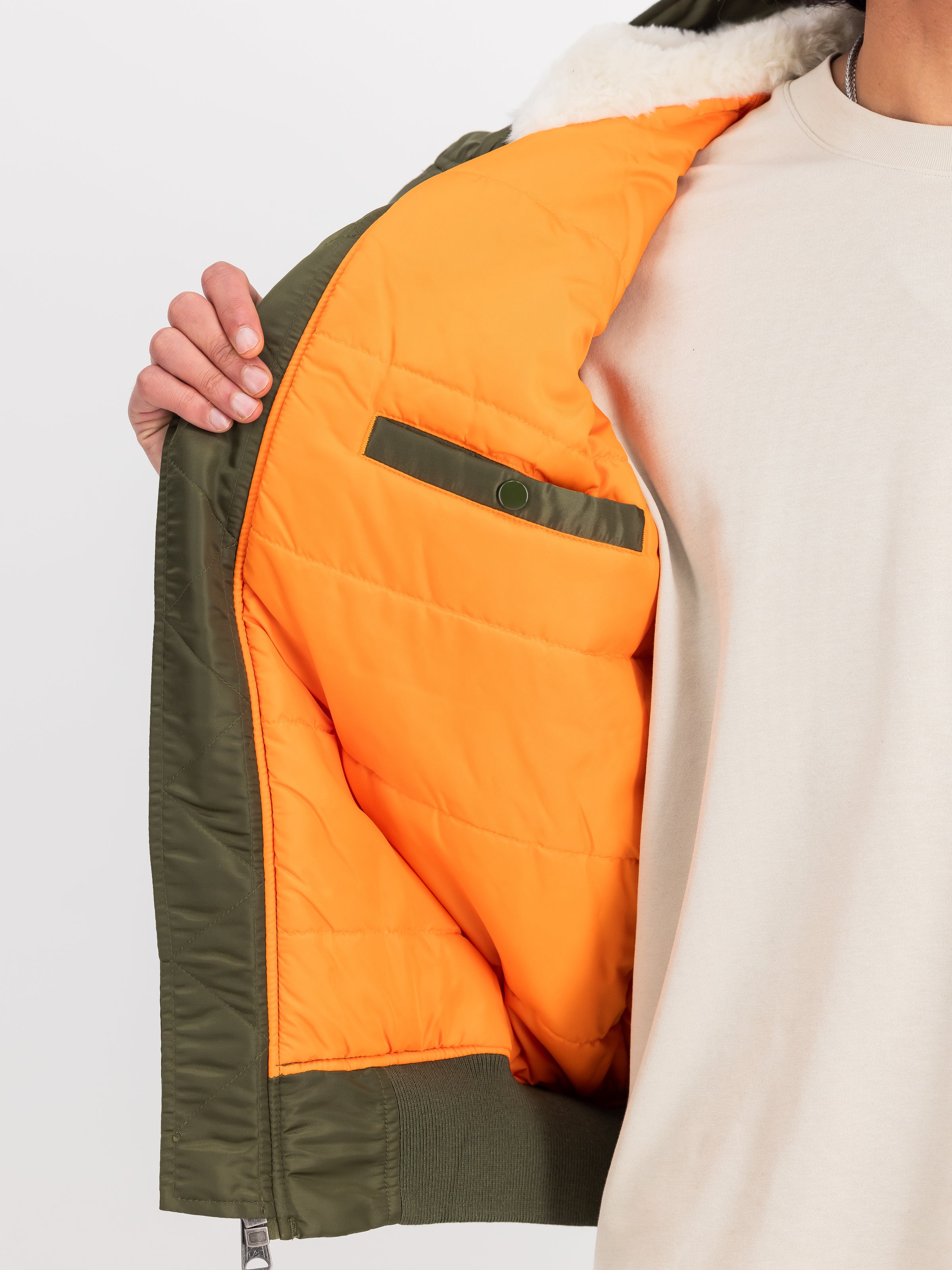 MA-1 Hooded Bomber Jacket-Jacken & Mäntel-Alpha Industries-OUTLET-ARCHIVIST-ARCHIVE-SALE