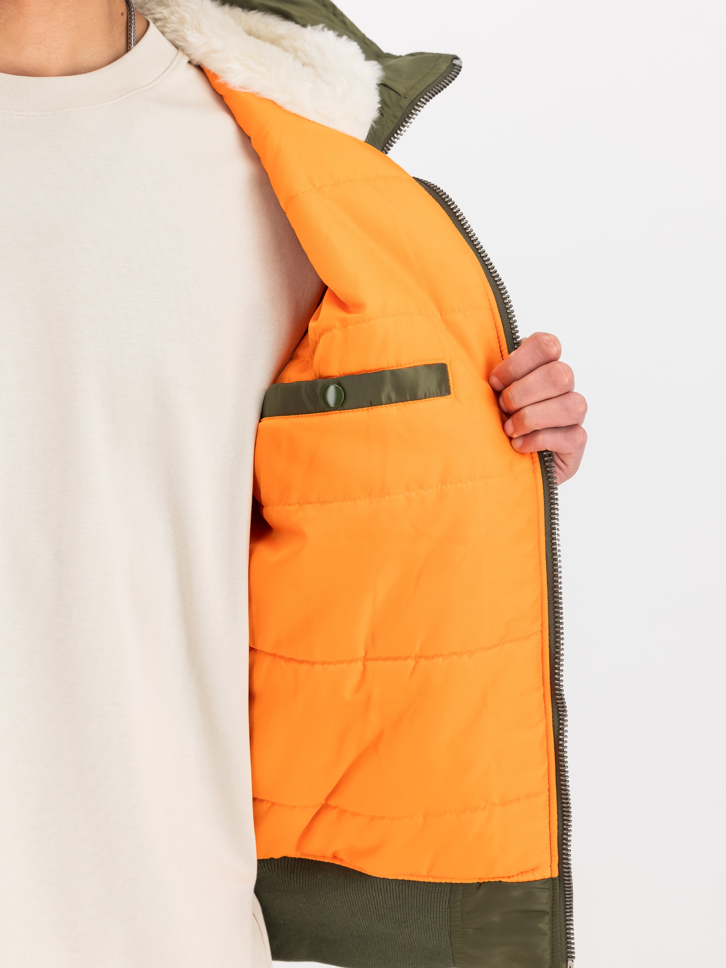 MA-1 Hooded Bomber Jacket-Jacken & Mäntel-Alpha Industries-OUTLET-ARCHIVIST-ARCHIVE-SALE