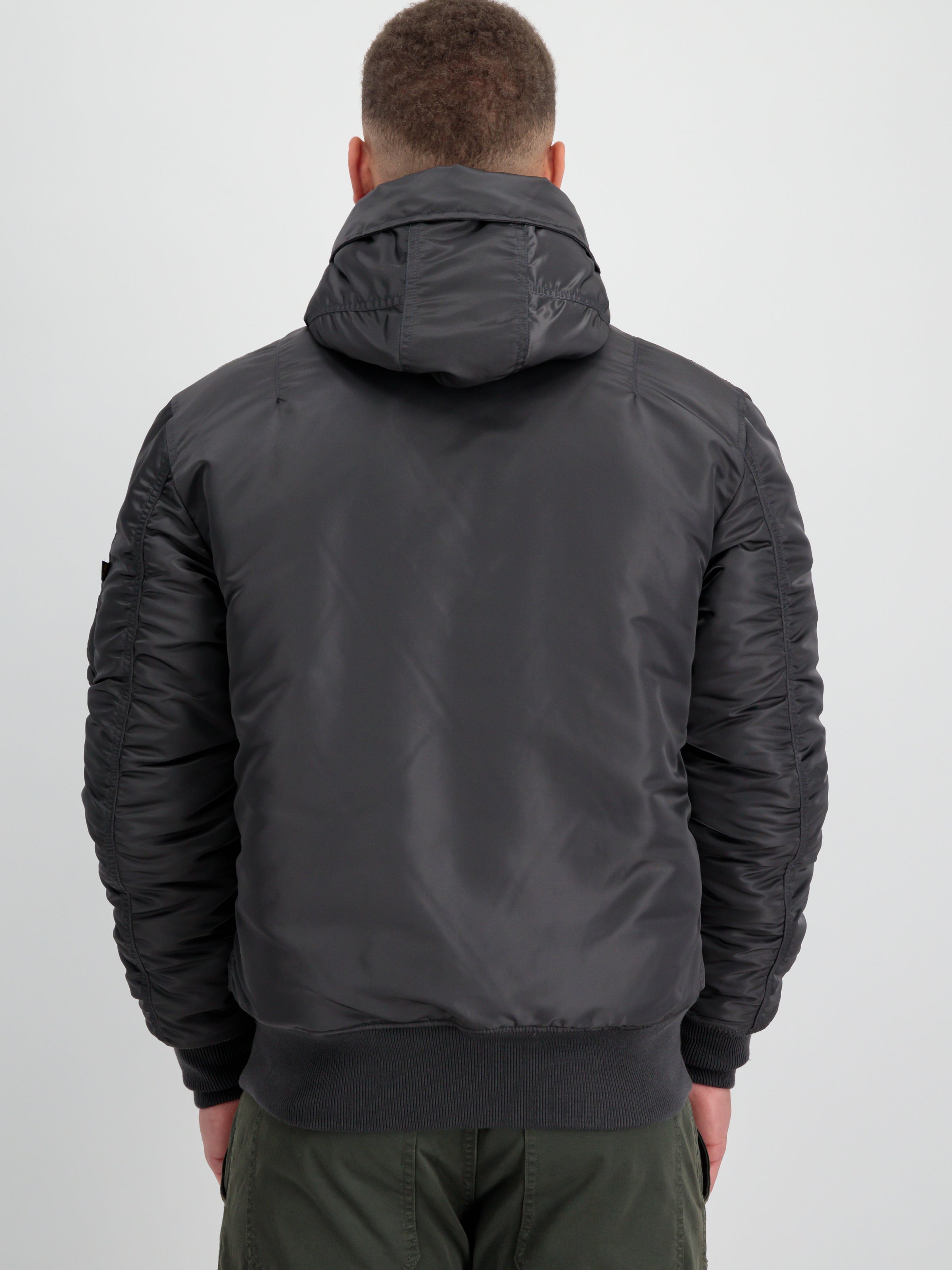 MA-1 Hooded Bomber Jacket-Jacken & Mäntel-Alpha Industries-OUTLET-ARCHIVIST-ARCHIVE-SALE