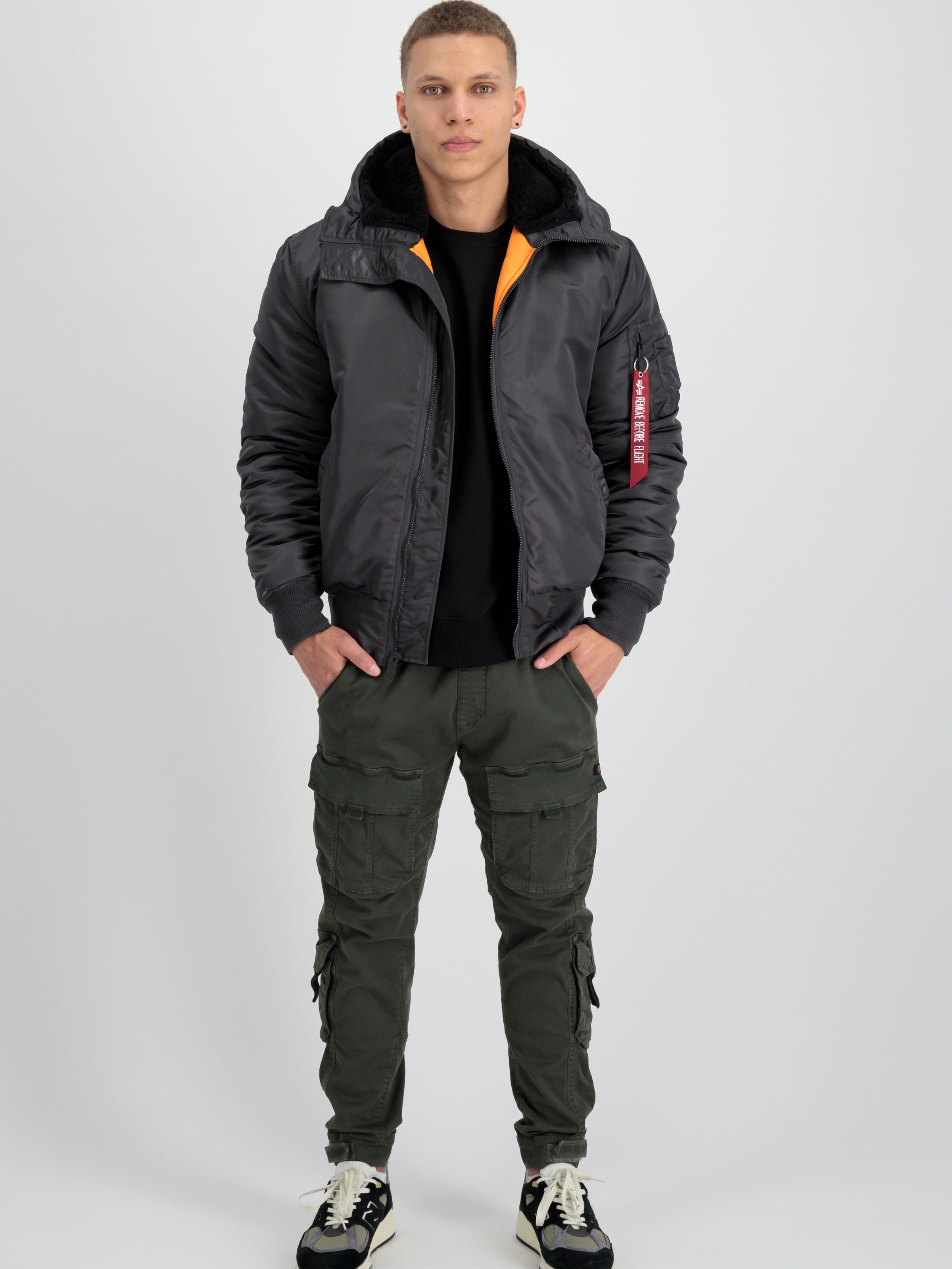 MA-1 Hooded Bomber Jacket-Jacken & Mäntel-Alpha Industries-OUTLET-ARCHIVIST-ARCHIVE-SALE