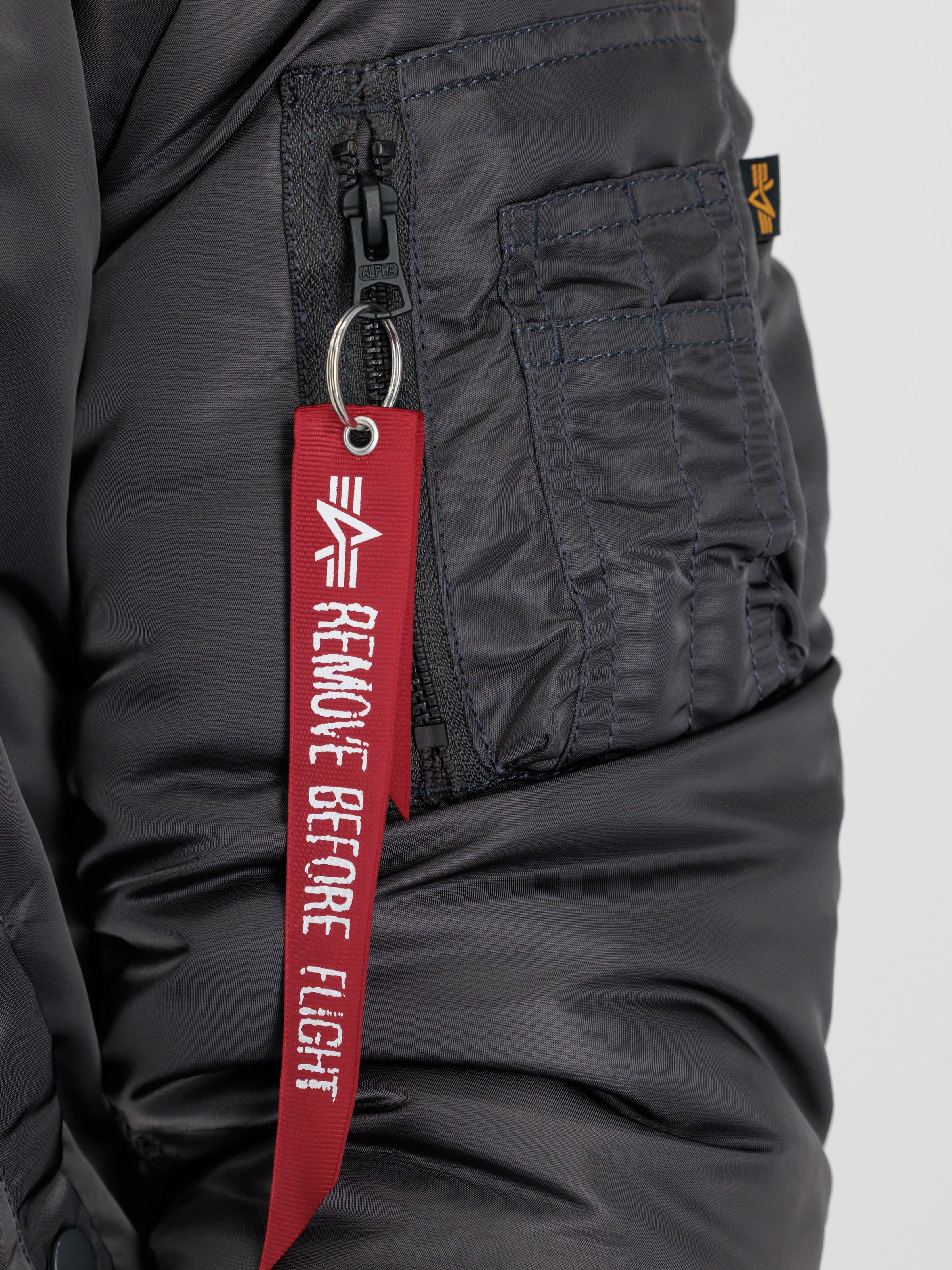 MA-1 Hooded Bomber Jacket-Jacken & Mäntel-Alpha Industries-OUTLET-ARCHIVIST-ARCHIVE-SALE