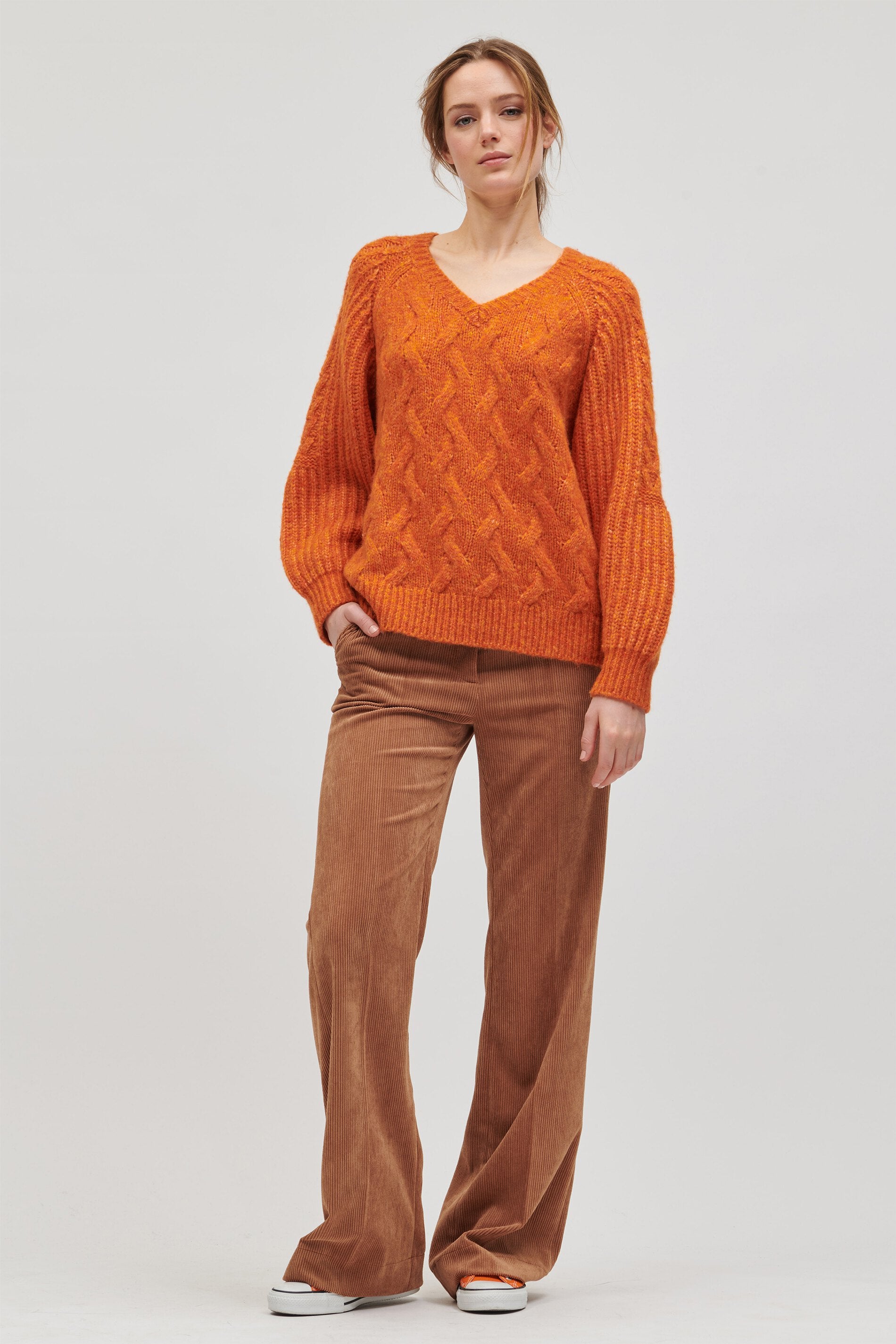 LUISA CERANO-OUTLET-SALE-V-Pullover in Cable-Struktur-Strick-by-ARCHIVIST