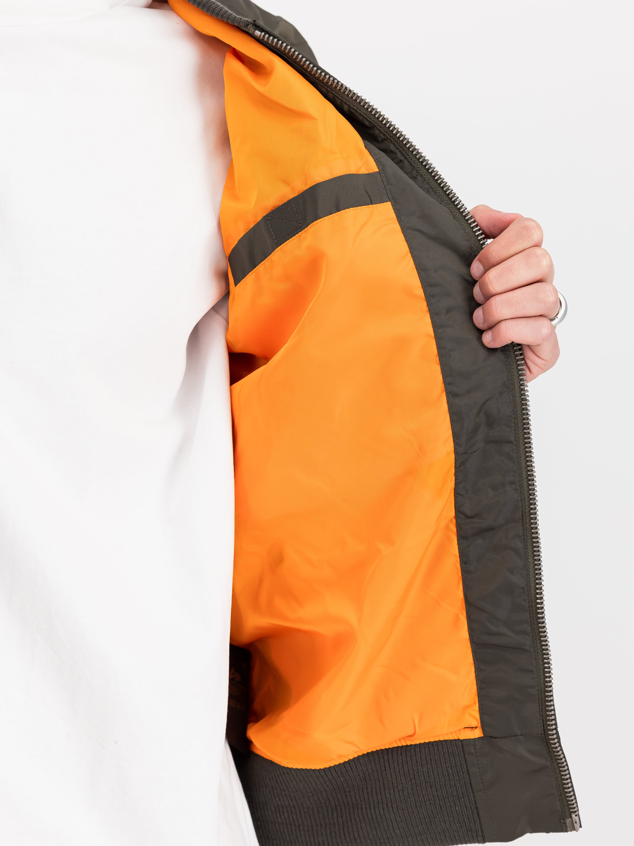 MA-1 TT Light Bomber Jacket-Jacken & Mäntel-Alpha Industries-OUTLET-ARCHIVIST-ARCHIVE-SALE