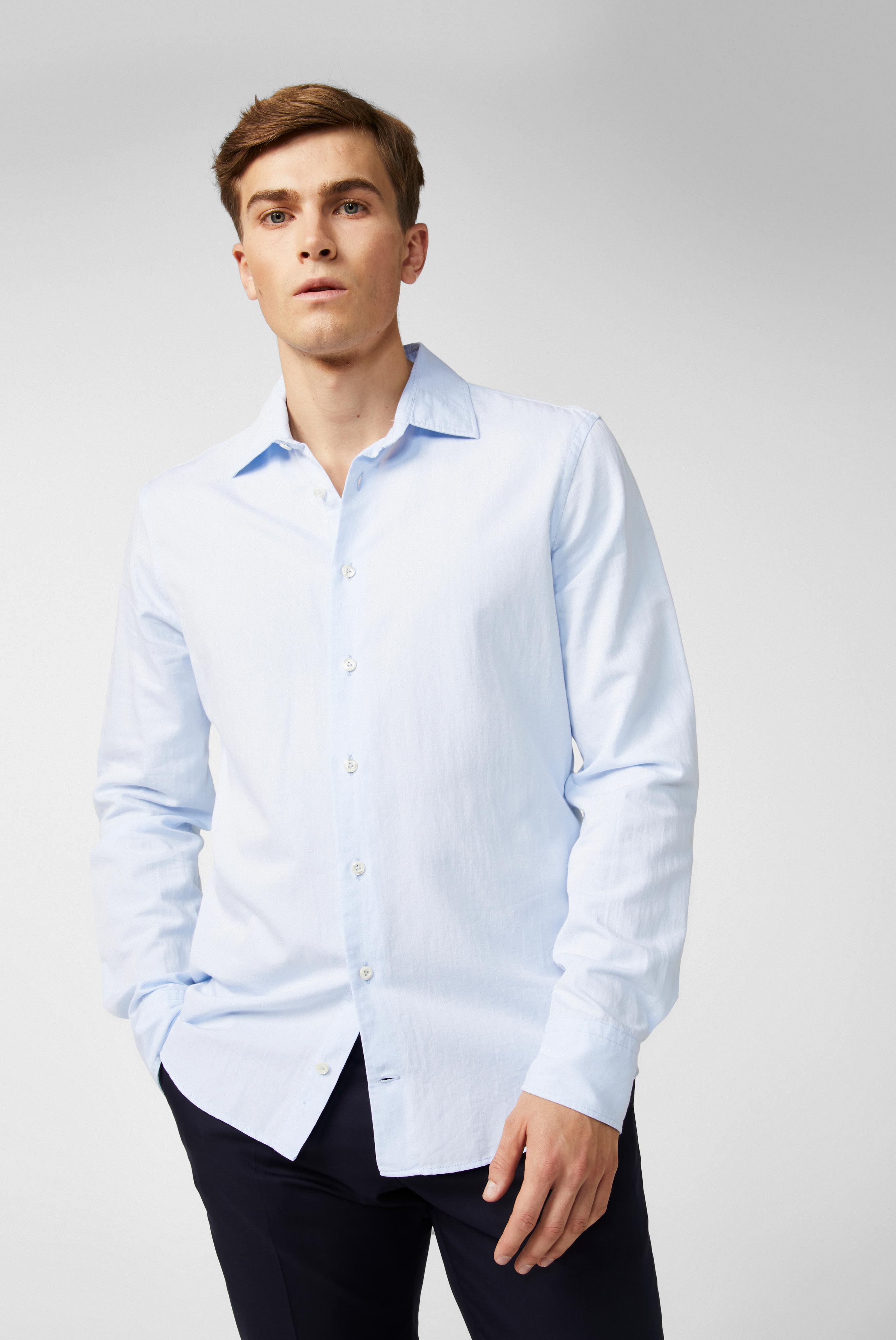 Twill shirt with a small Kent collar