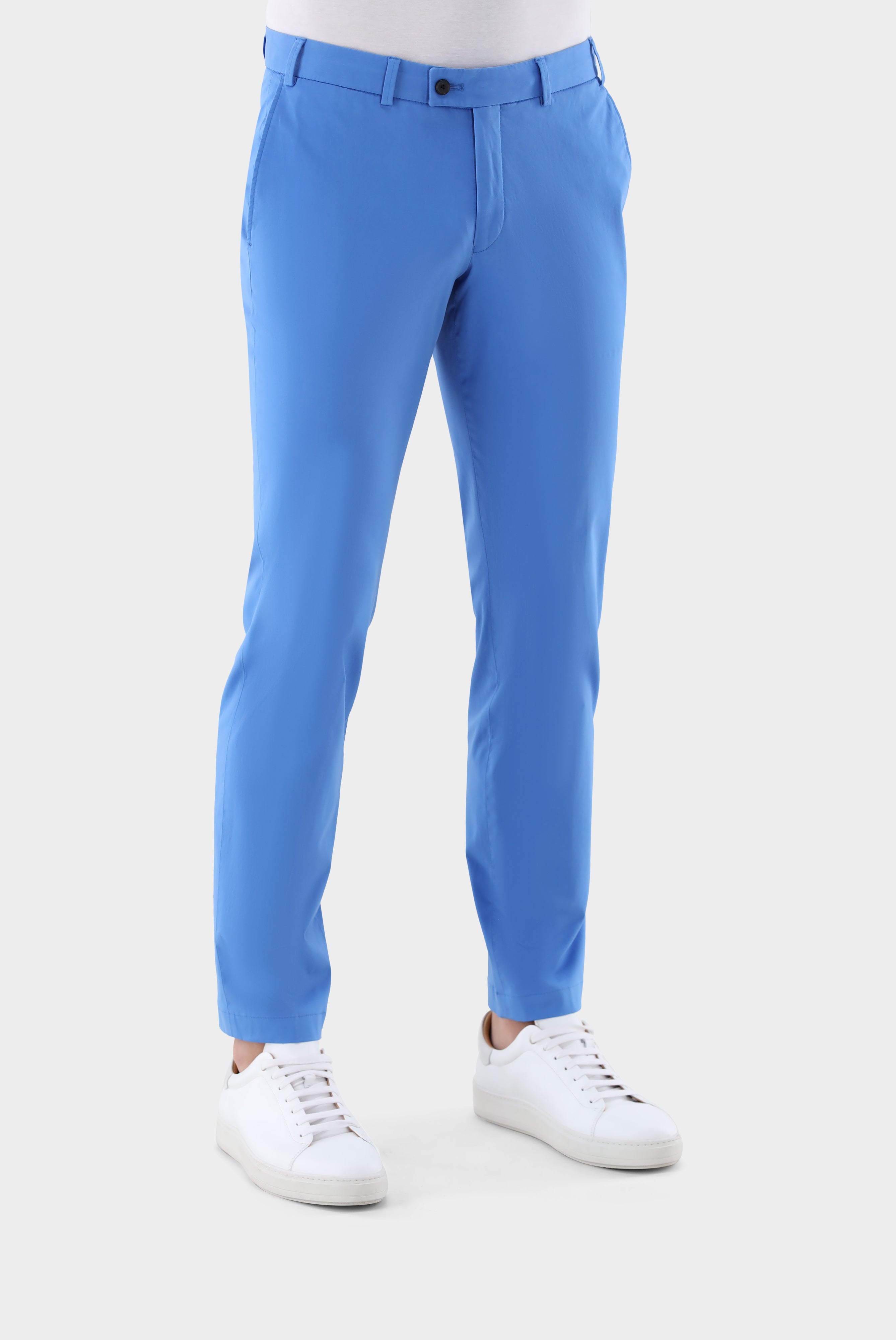 Taillierte Chino aus Baumwolle mit Stretch