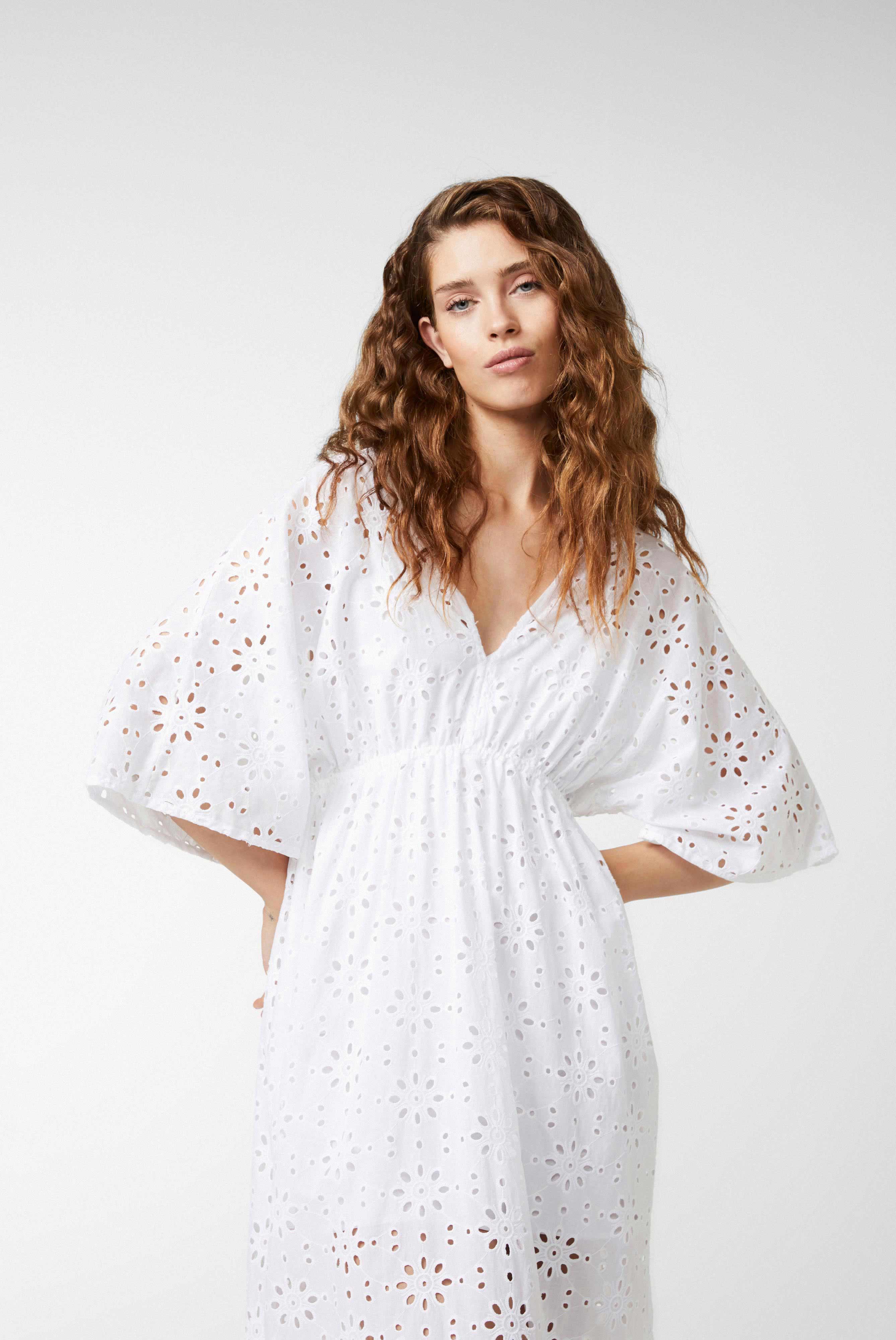 Van Laack-Tailliertes Maxikleid aus geraffter Baumwolle mit Lochstickerei Weiß-Kleider & Röcke-Black-Deal-Outlet-by-ARCHIVIST