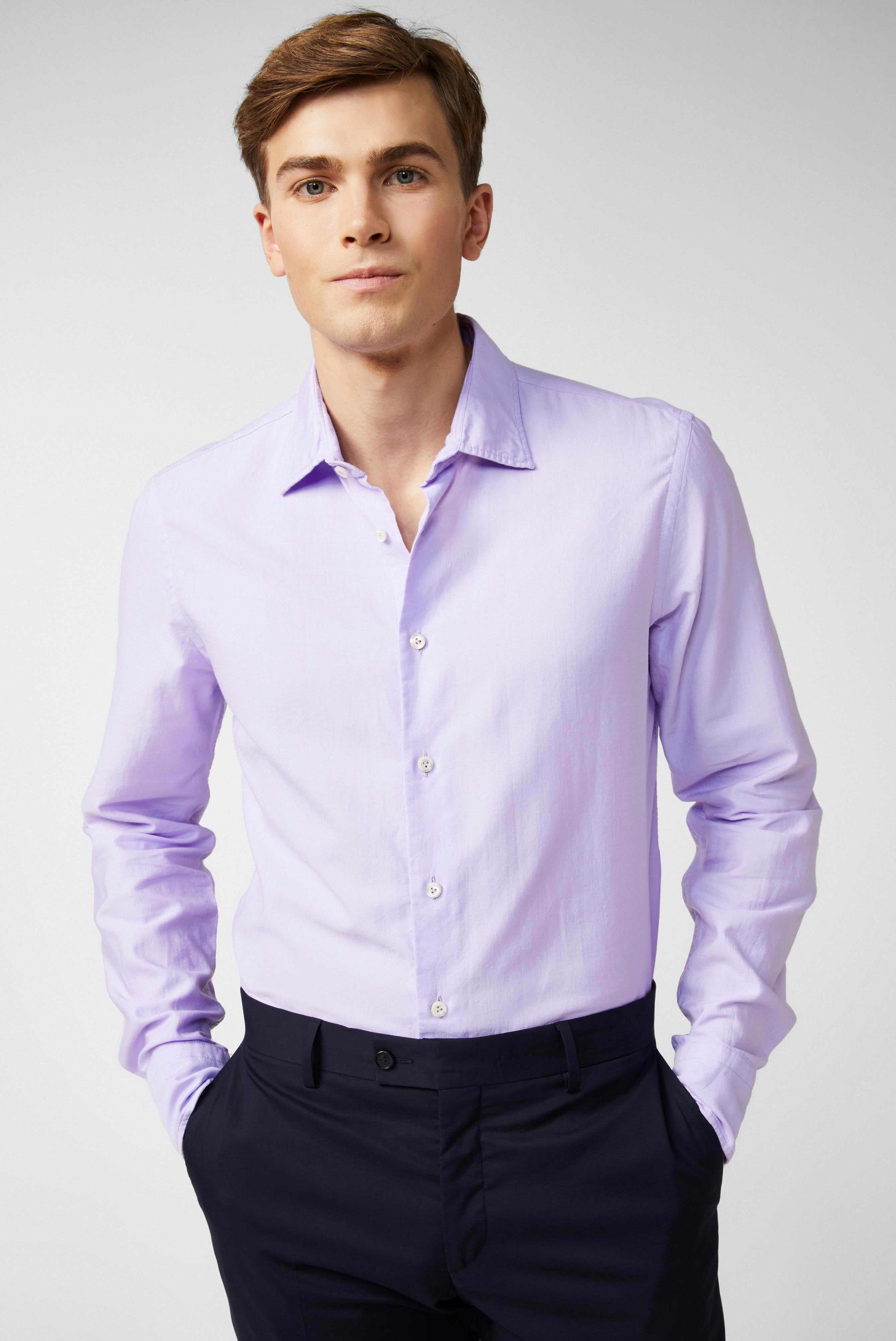 Twill shirt with a small Kent collar