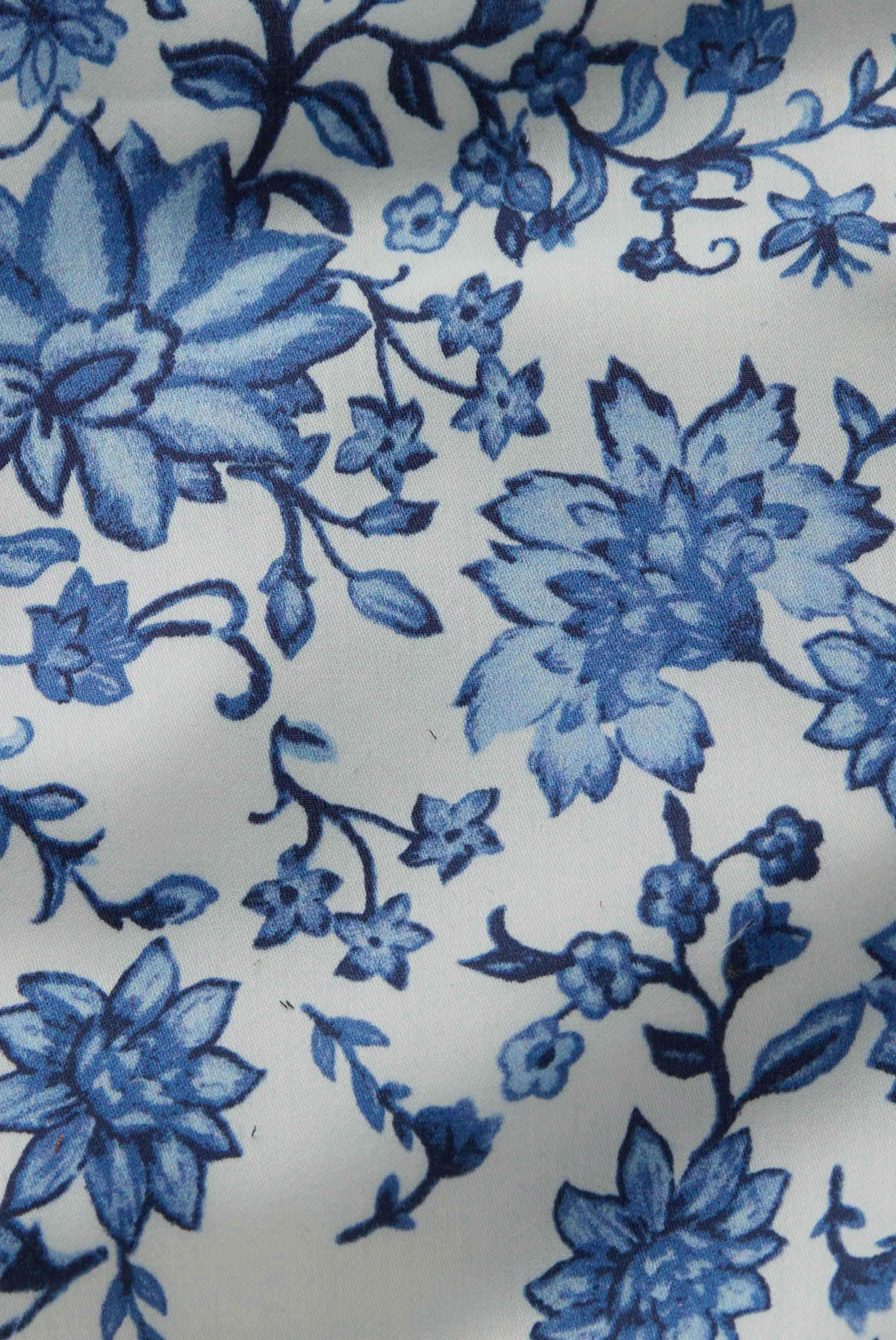 Hemdbluse mit Blumenprint Blau/Weiß