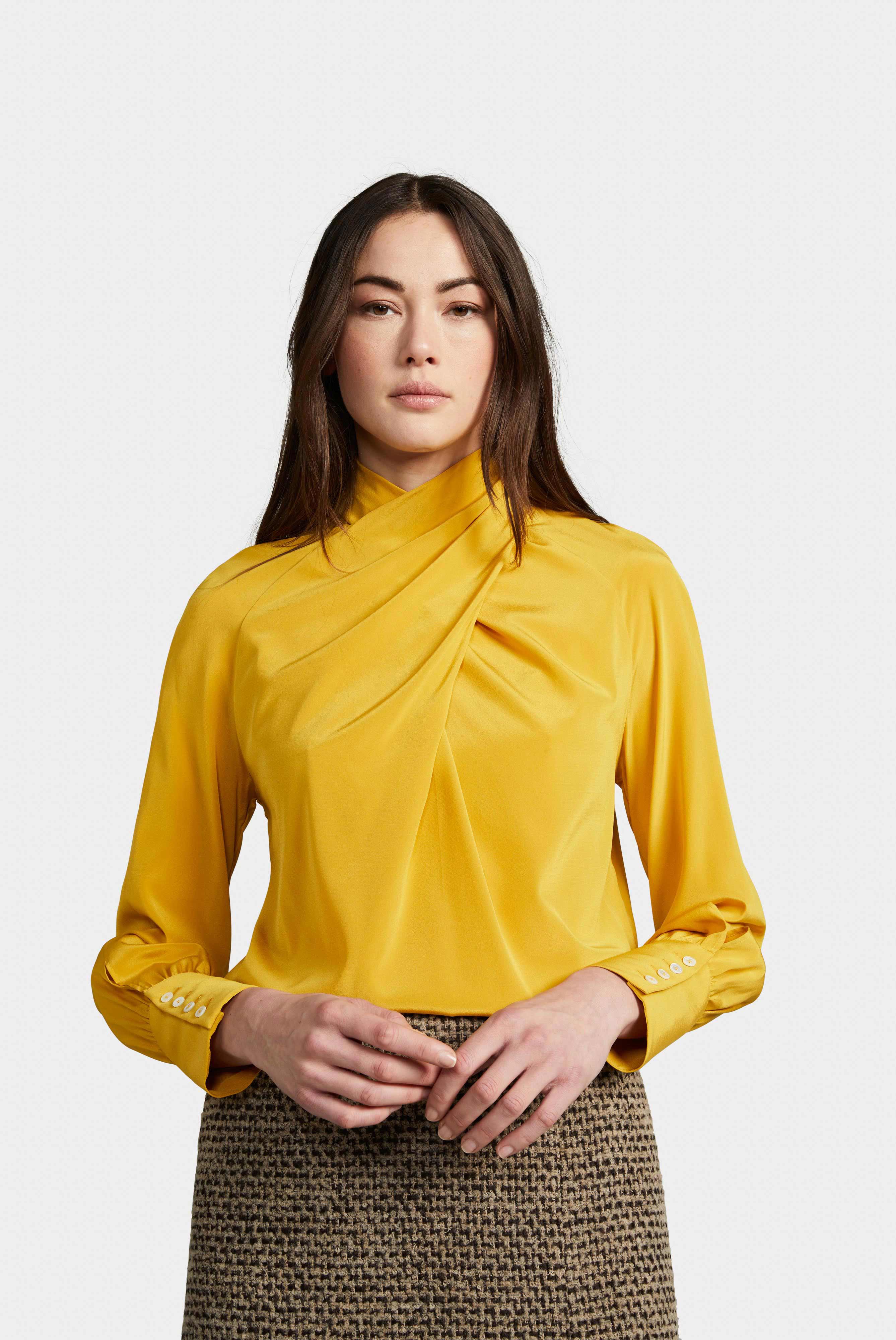 Bluse mit drapiertem Kragen Gelb