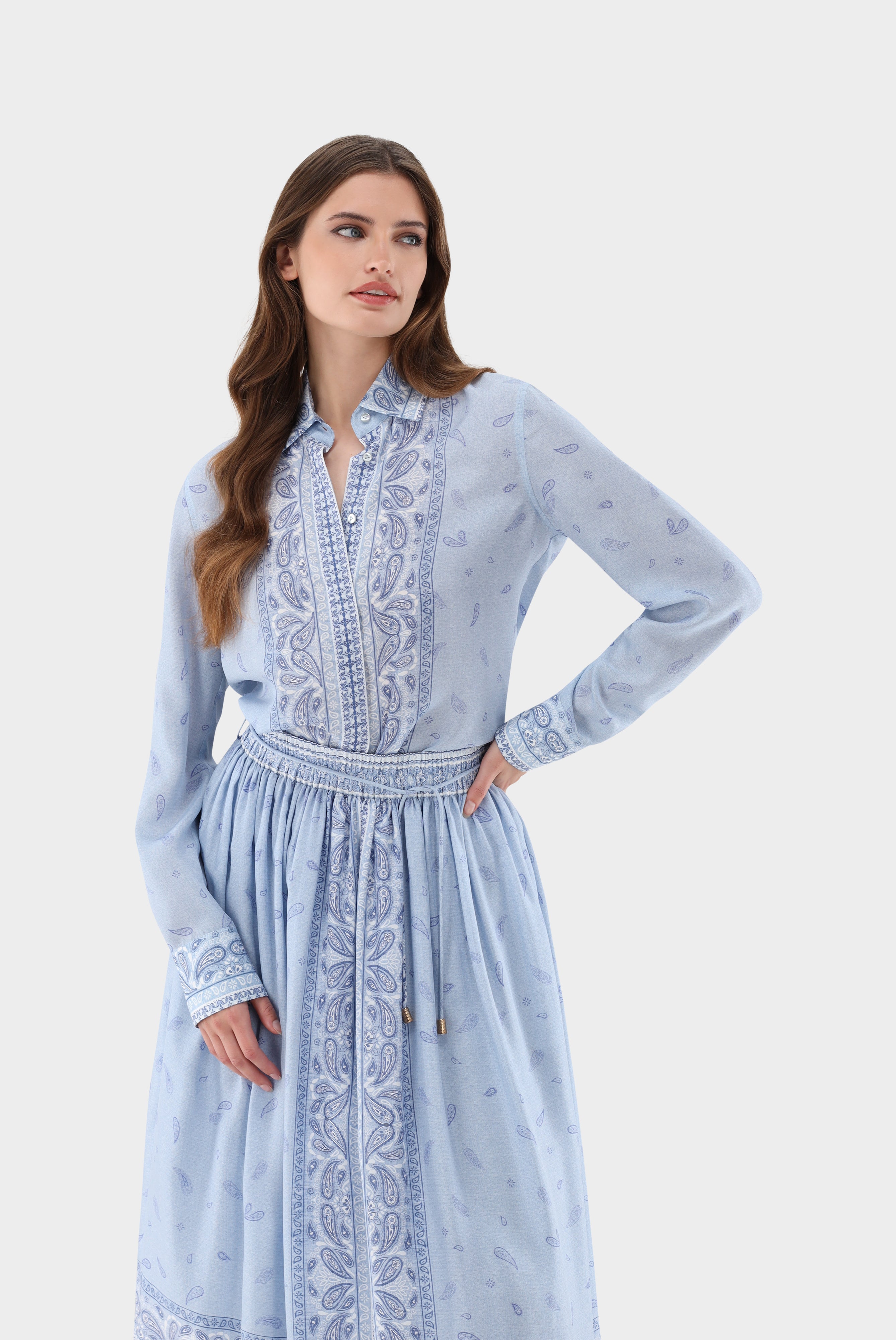 Van Laack-Taillierte Seidenbluse mit Bandana-Druck-Hemden & Blusen-Black-Deal-Outlet-by-ARCHIVIST