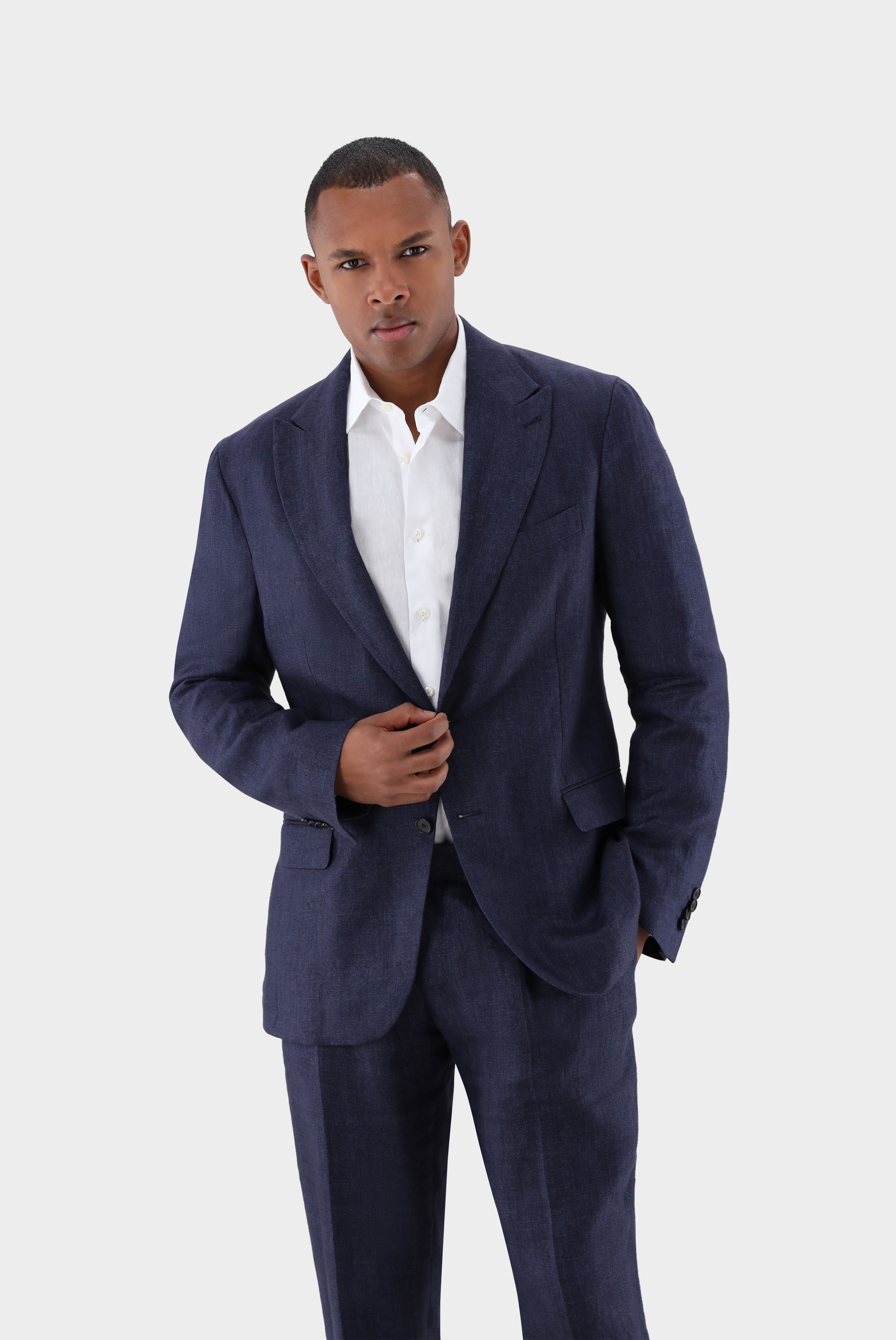 Sakko aus Leinen mit Spitzfasson