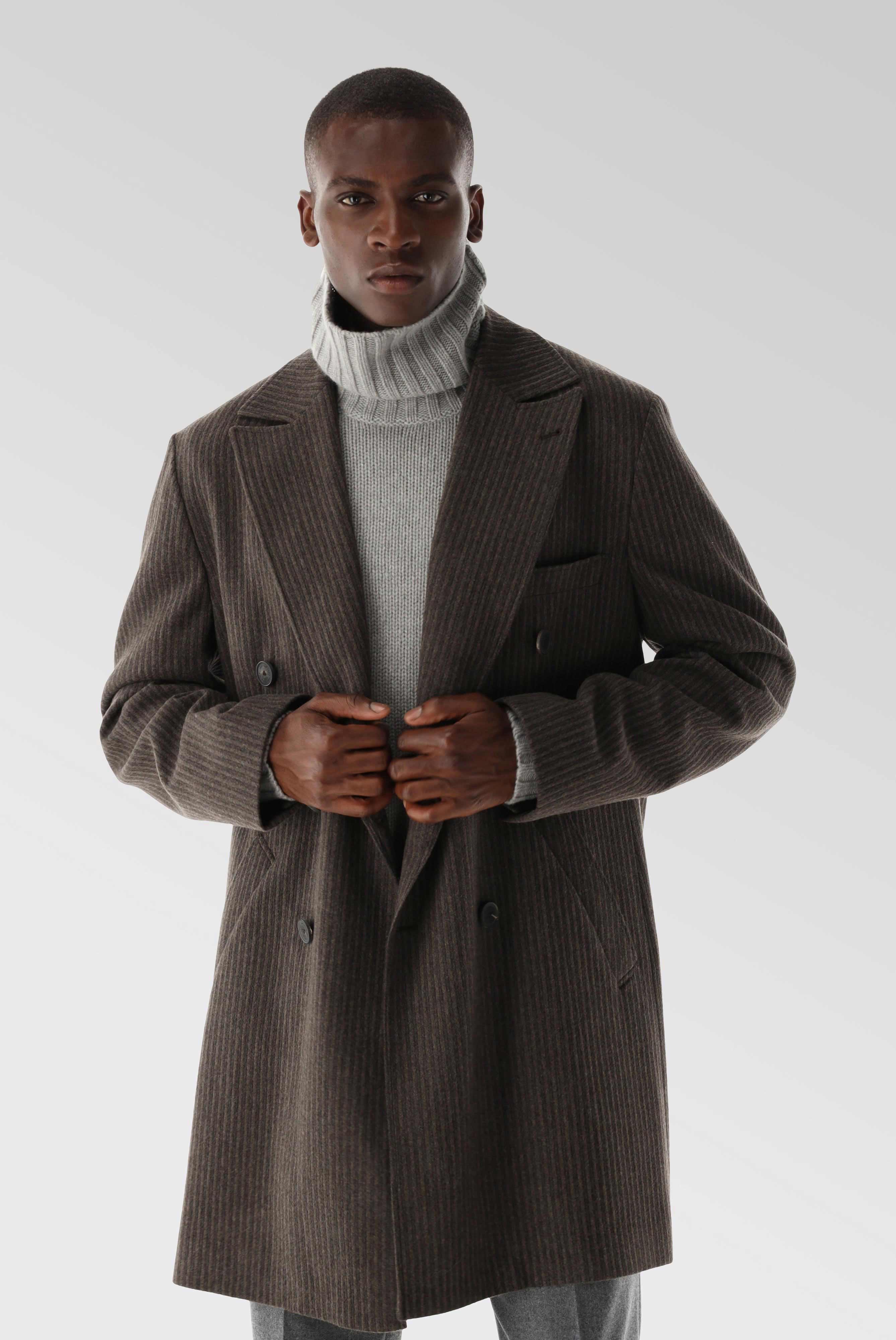 Double-breasted coat made of wool corduroy
