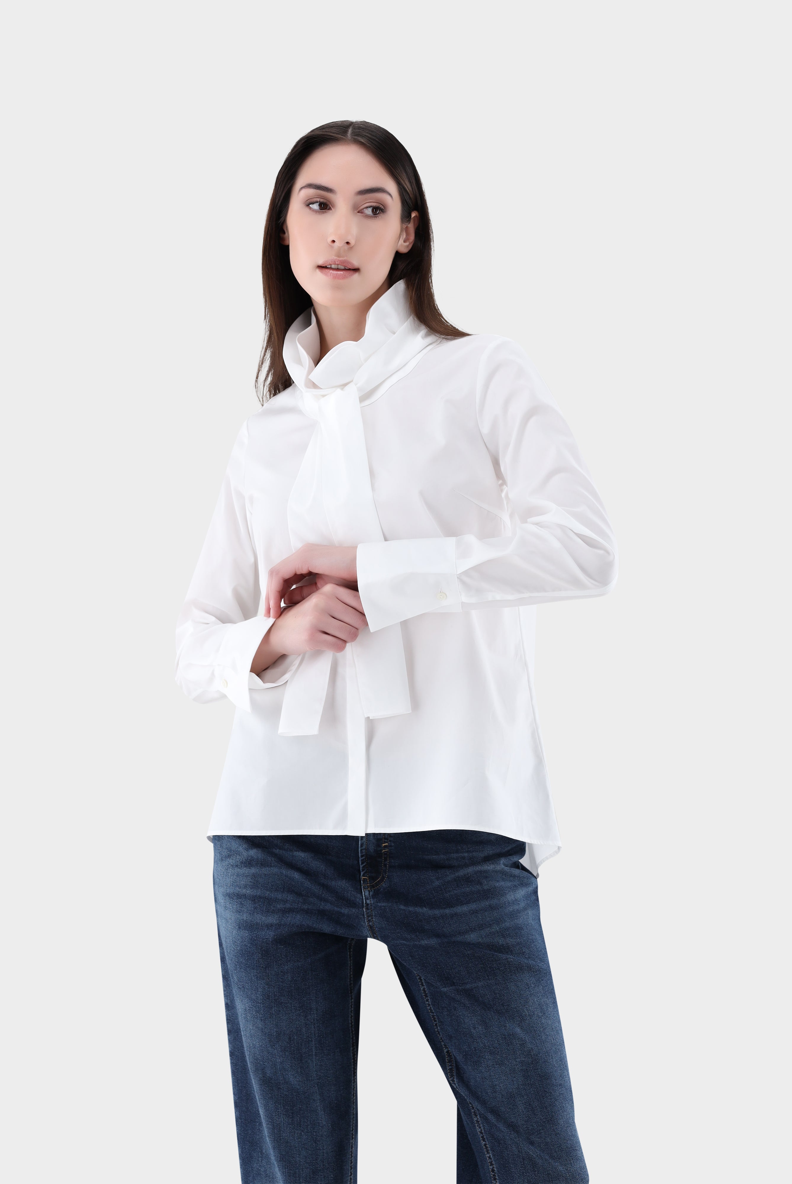 Popeline Bluse mit Faltenkragen und Schluppe