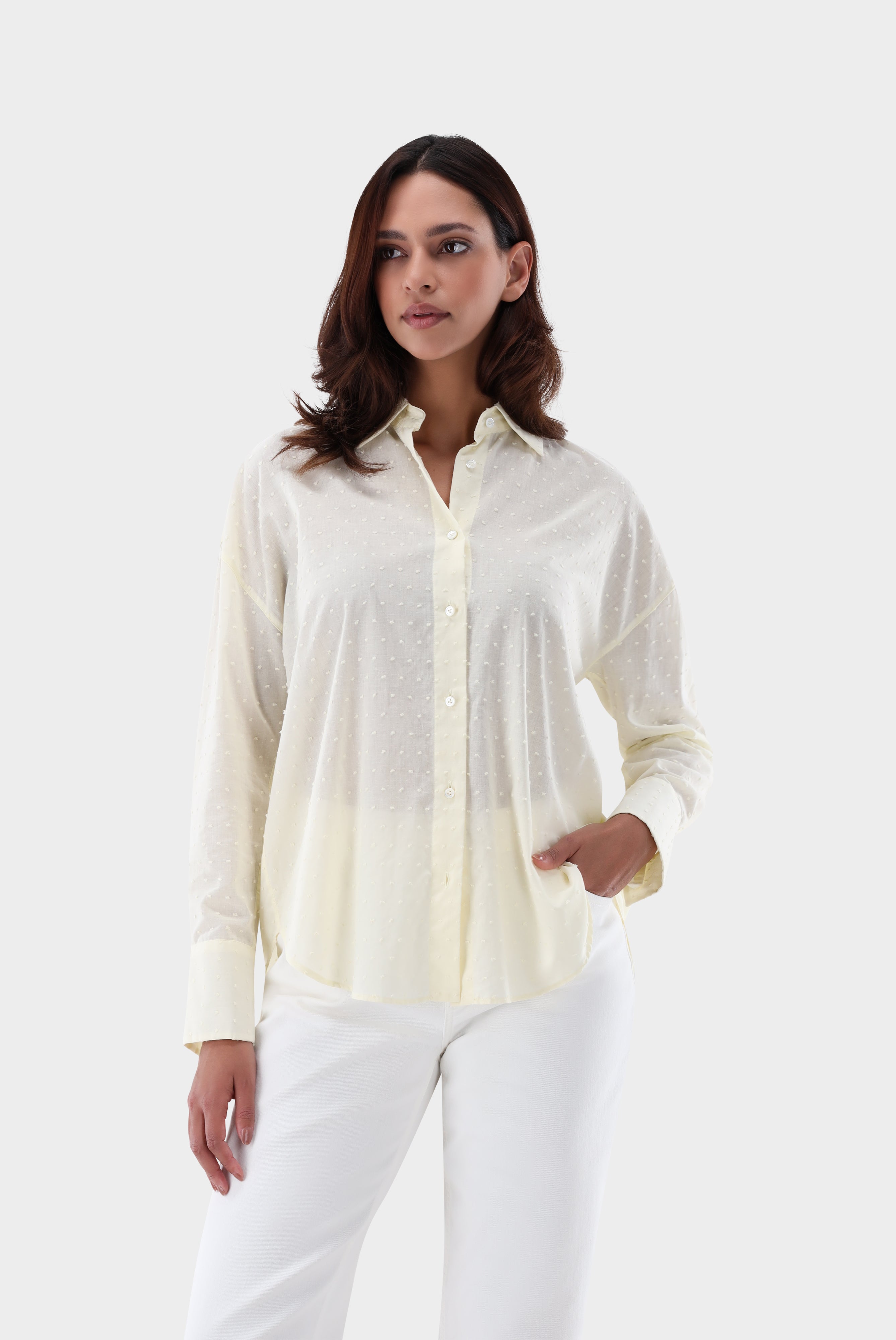 Hemdbluse mit überschnittenen Schultern