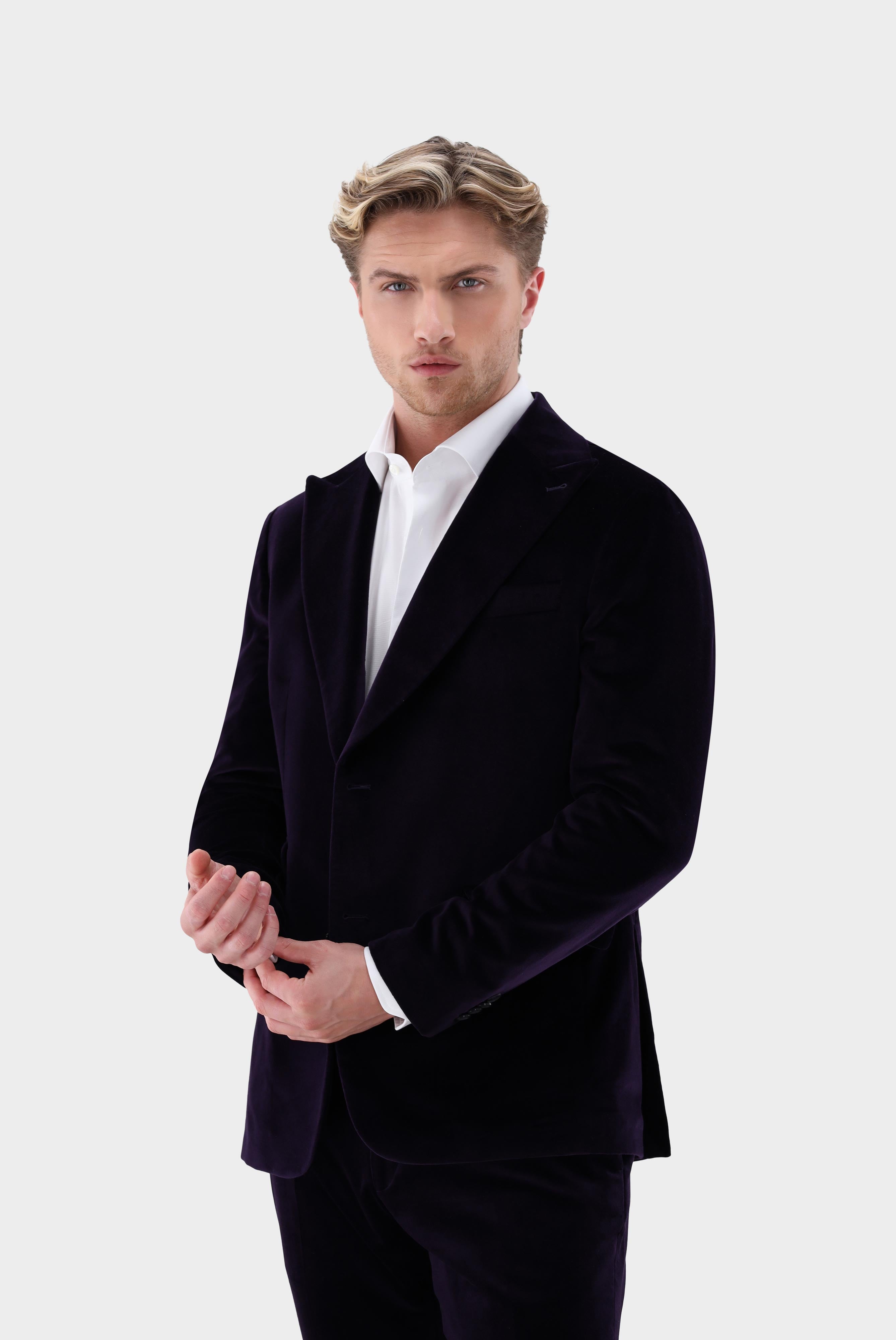 Sakko aus Samt mit Spitzfasson