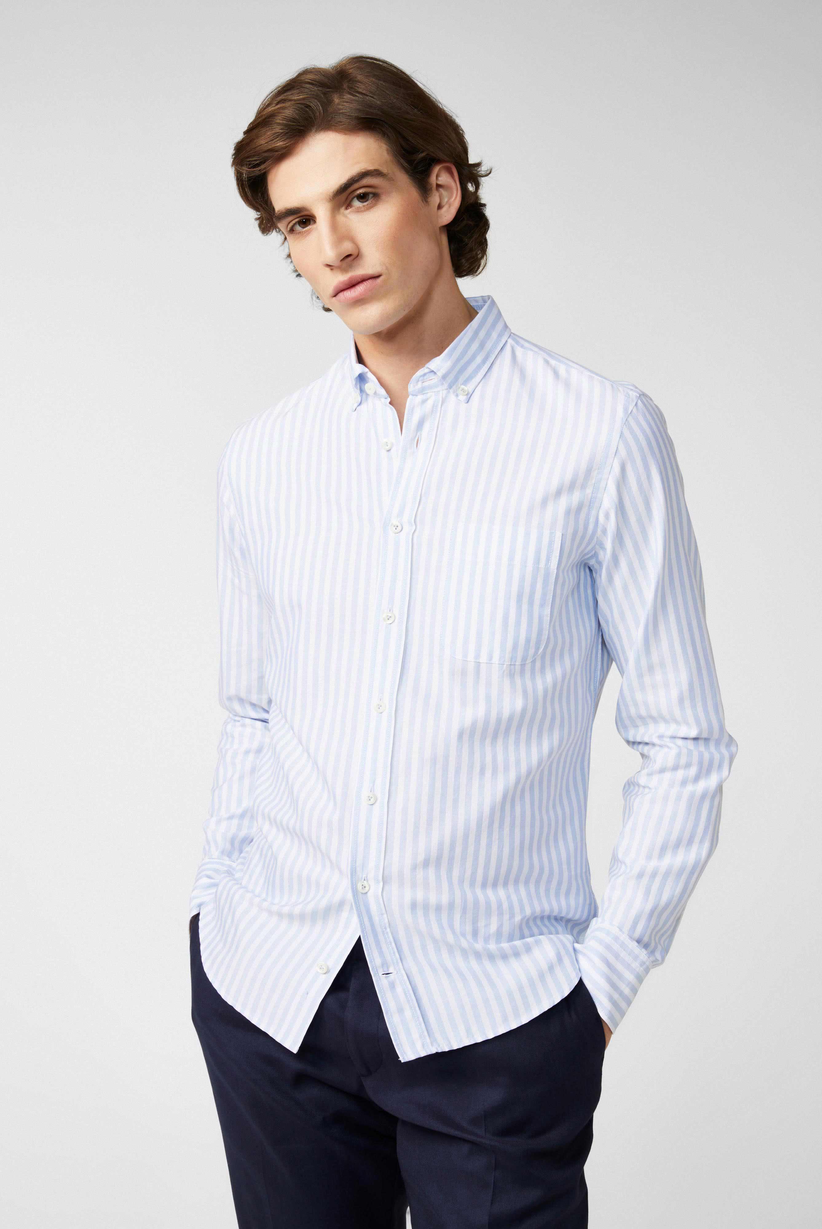 Classic striped shirt with fine Oxford wash, coral