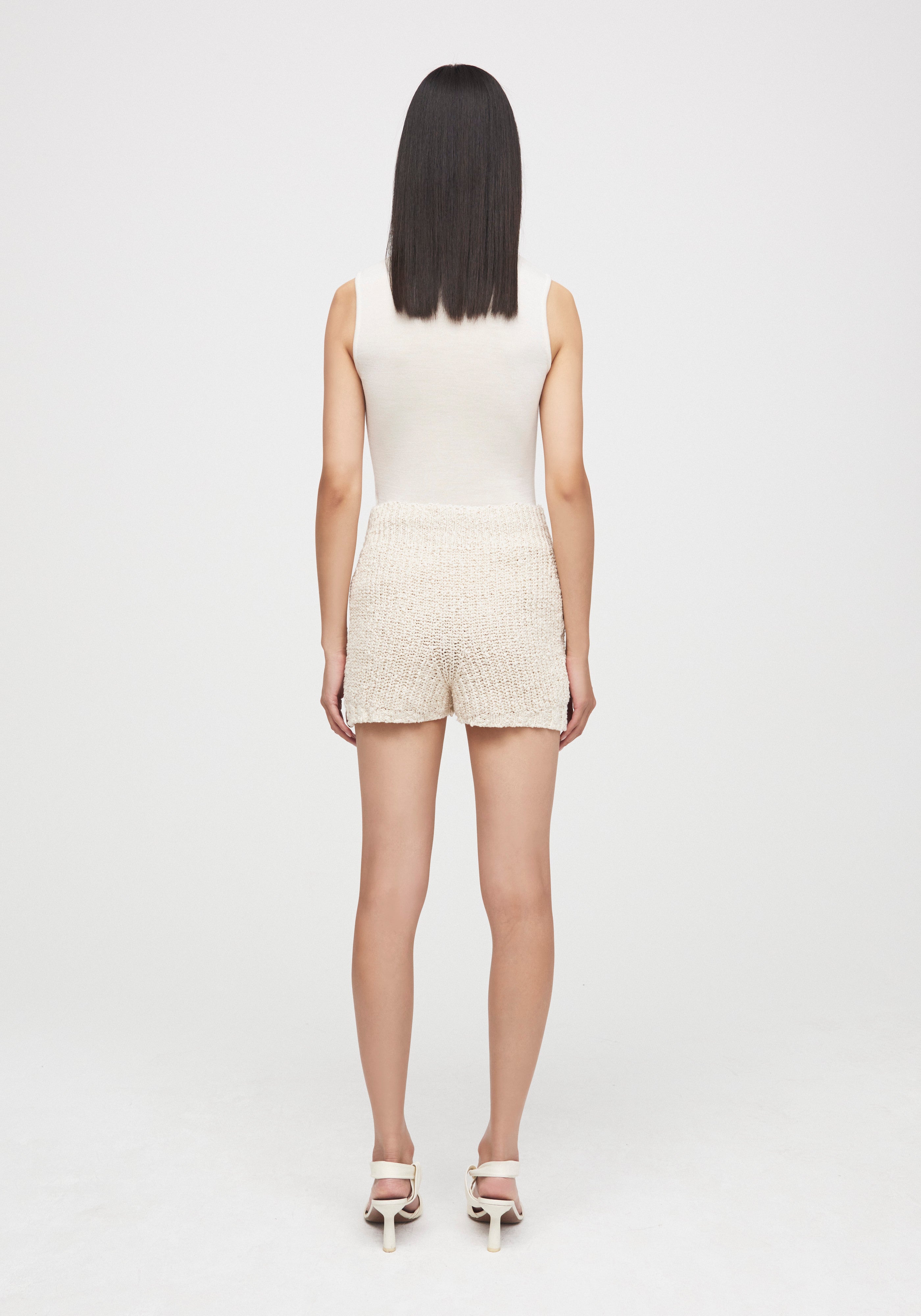 AERON RAIN Rustic knit shorts – cream