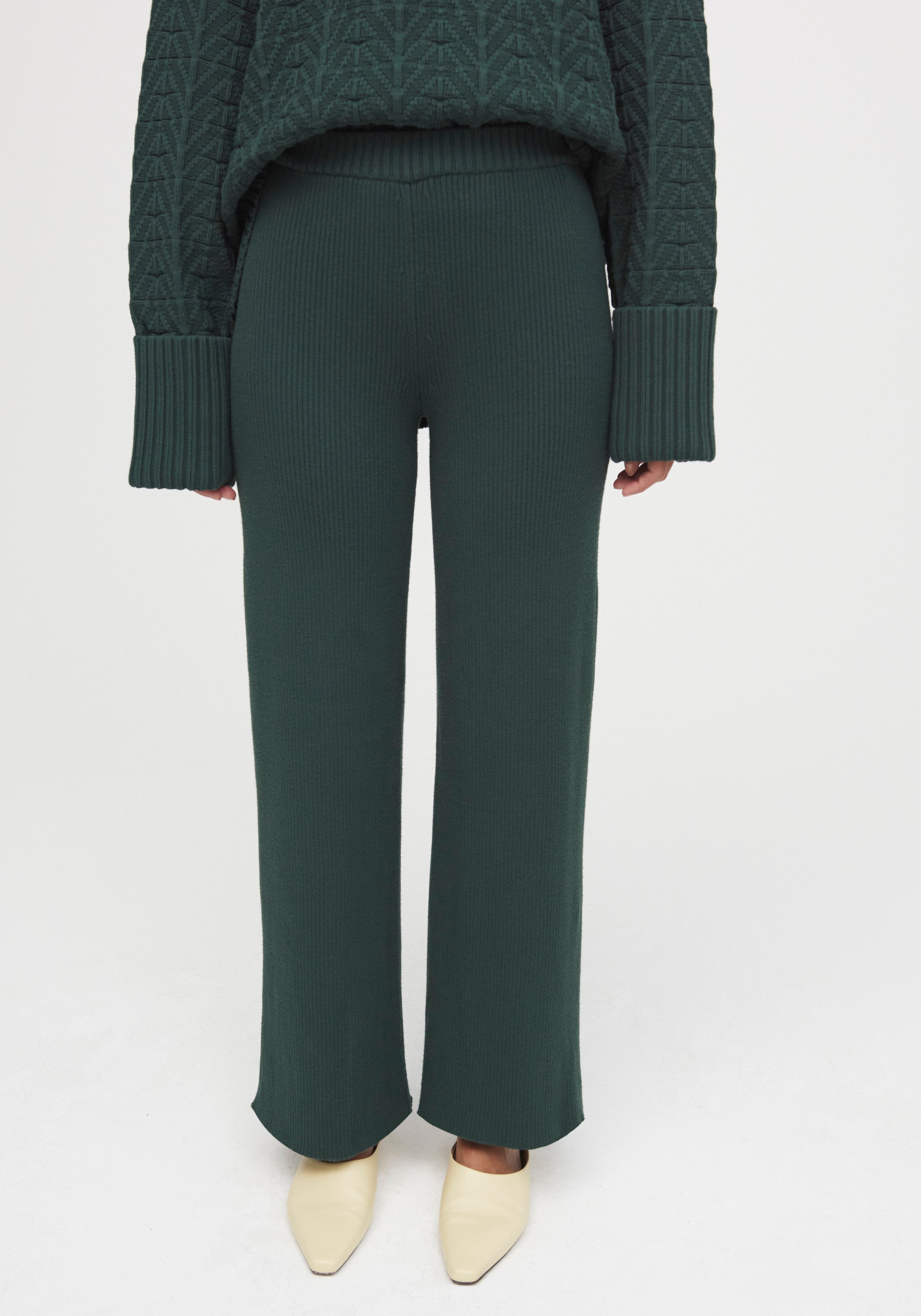 AERON LIA Ribbed-knit culotte pants – emerald