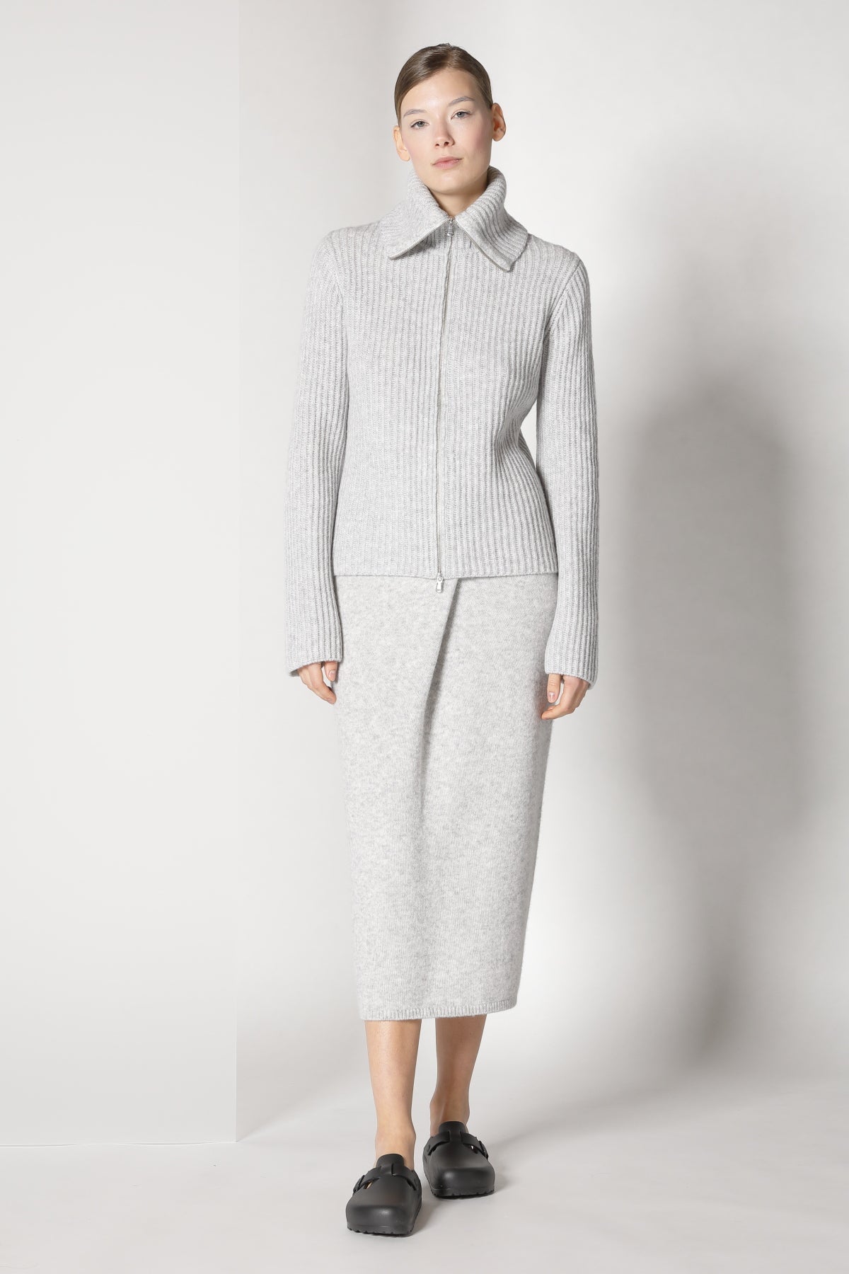 Sminfinity-Blurry Ribbed Zip-Jacket-Jacken & Mäntel-Black-Deal-Outlet-by-ARCHIVIST