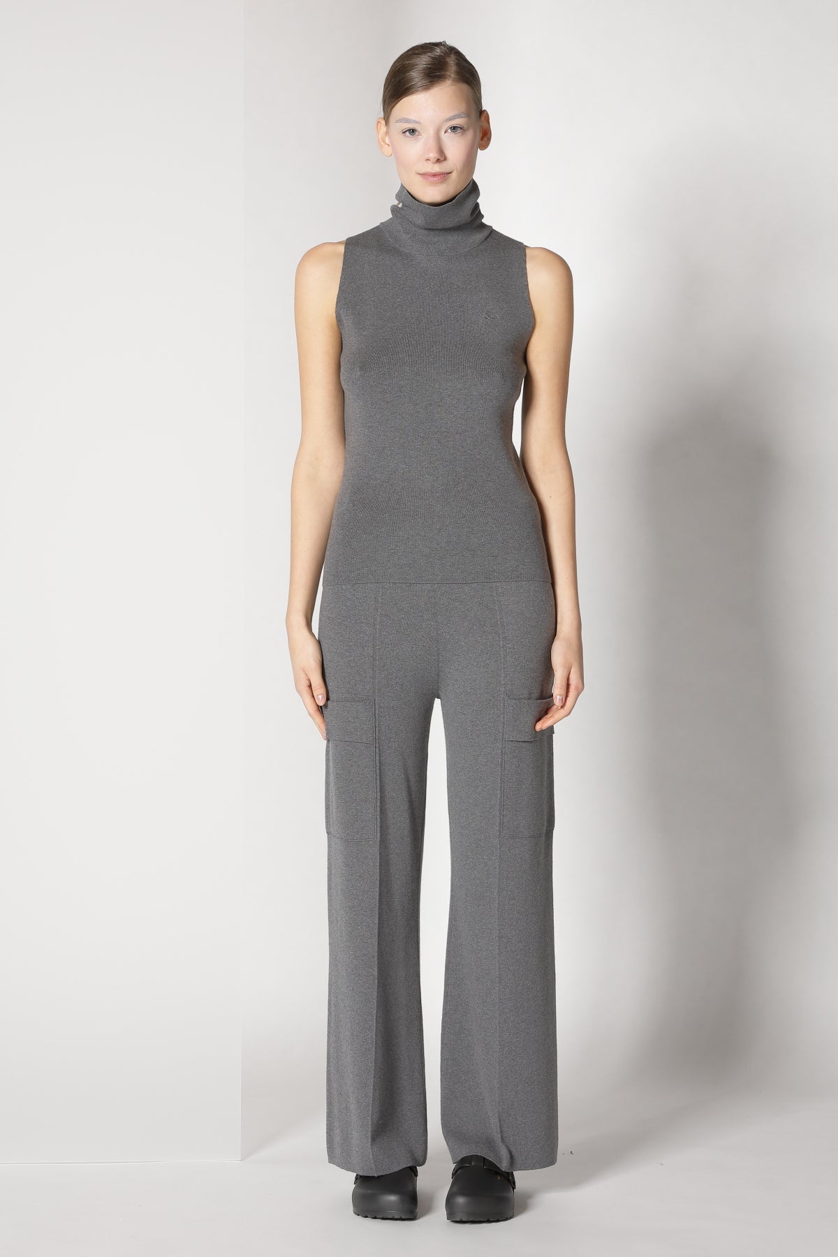 Sminfinity-Fitted Turtle Top-Shirts-Black-Deal-Outlet-by-ARCHIVIST