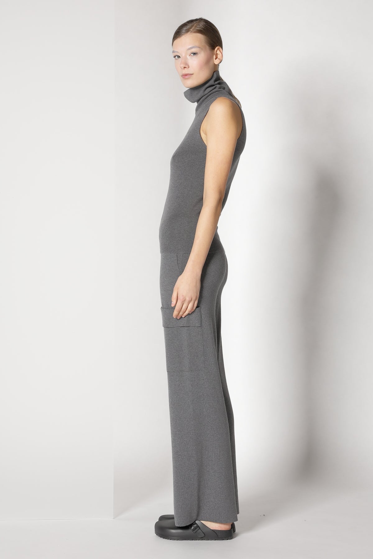 Sminfinity-Fitted Turtle Top-Shirts-Black-Deal-Outlet-by-ARCHIVIST