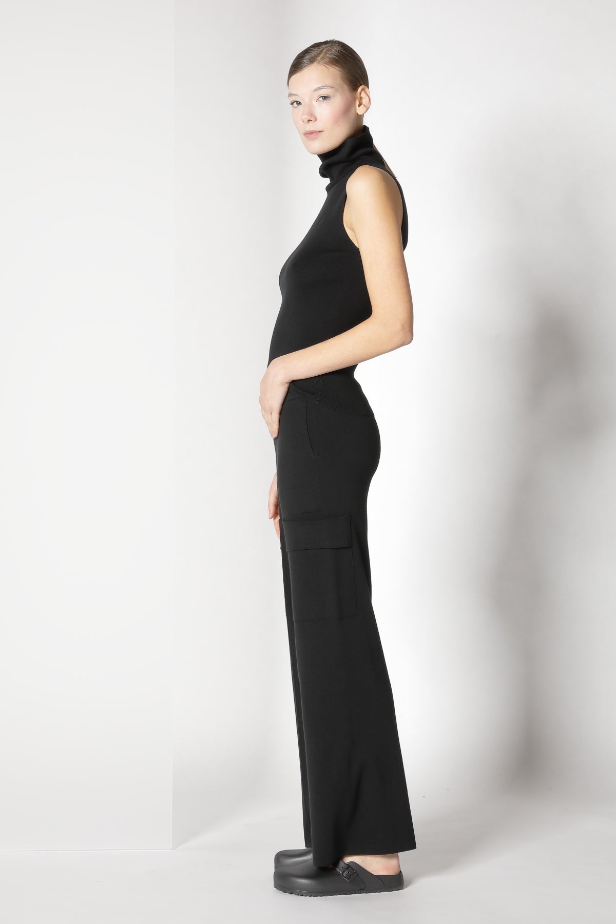 Sminfinity-Cargo Bellbottom Pants-Hosen-Black-Deal-Outlet-by-ARCHIVIST