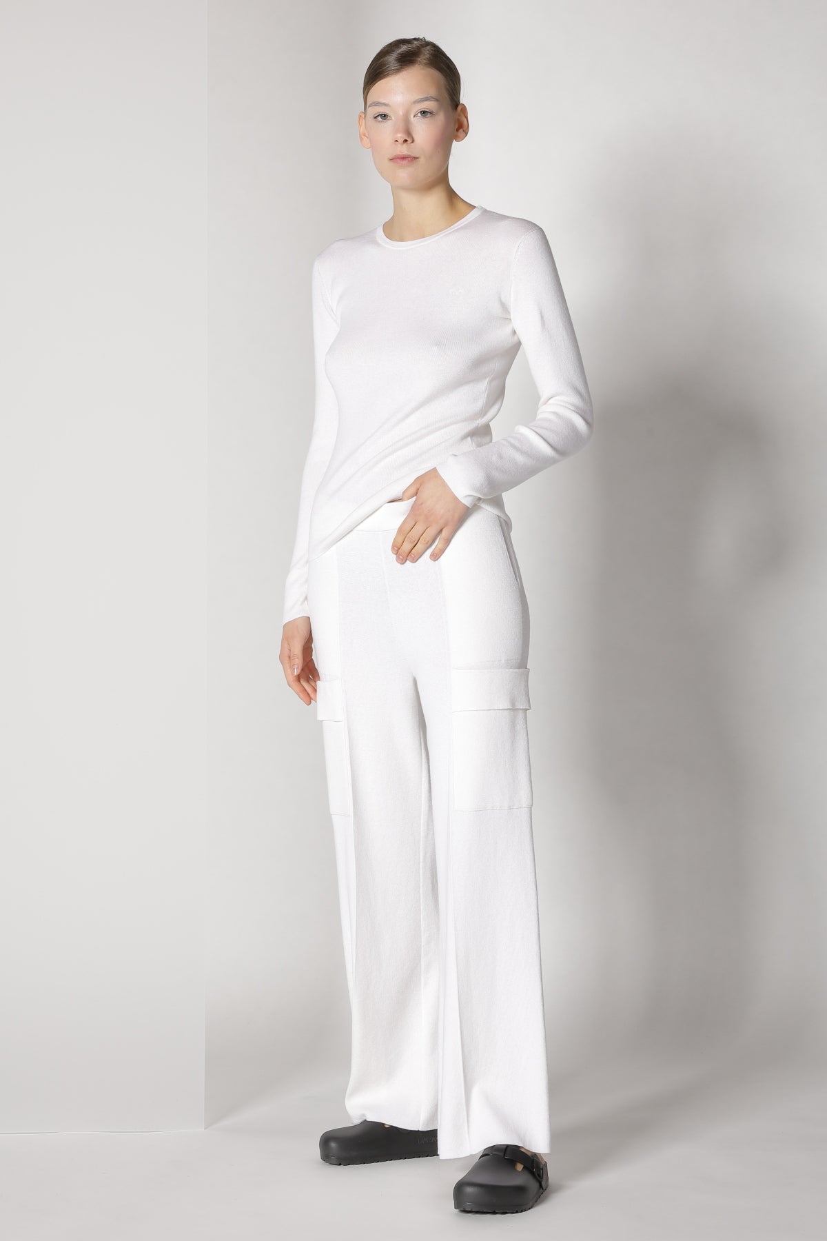 Sminfinity-Cargo Bellbottom Pants-Hosen-Black-Deal-Outlet-by-ARCHIVIST