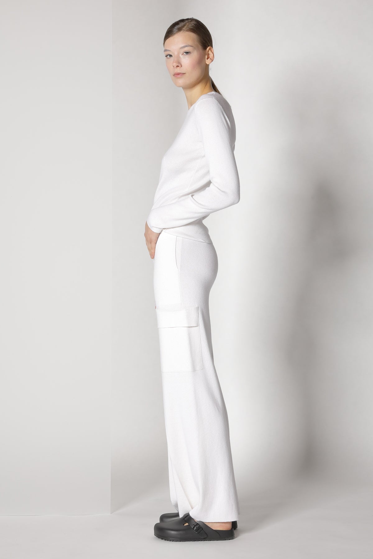 Sminfinity-Cargo Bellbottom Pants-Hosen-Black-Deal-Outlet-by-ARCHIVIST