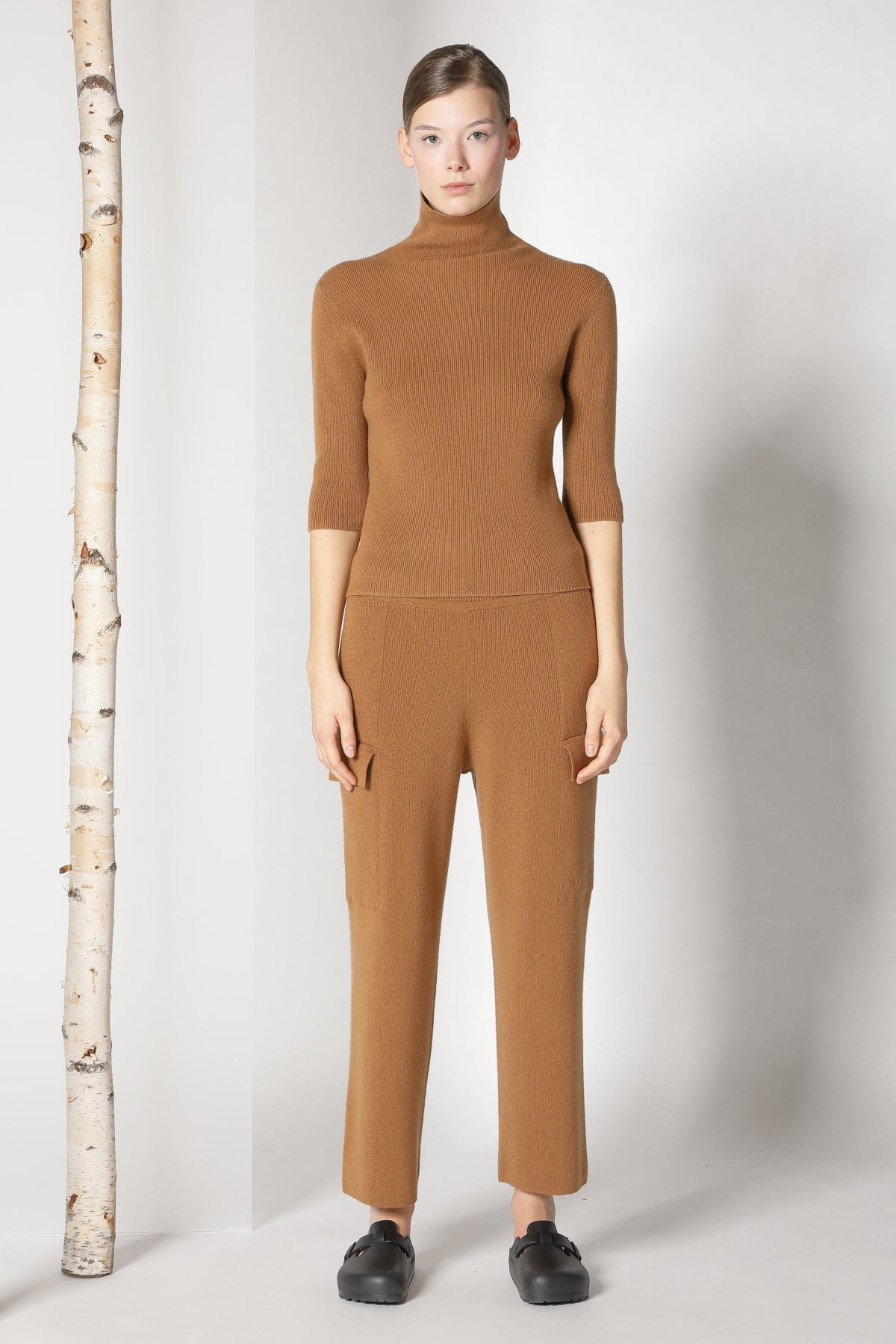 Sminfinity-Chilly Fitted Turtleneck-Shirts-Black-Deal-Outlet-by-ARCHIVIST