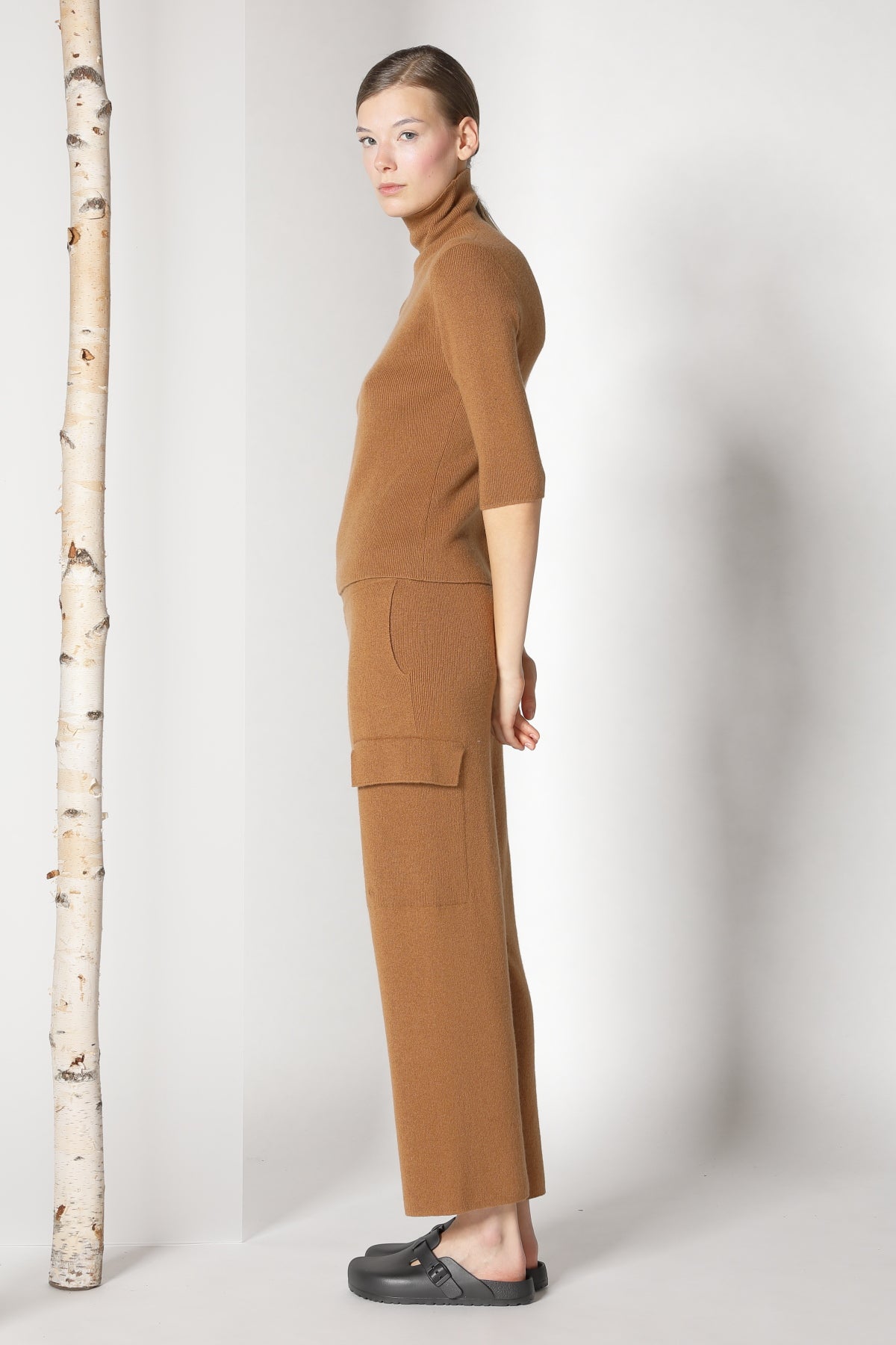 Sminfinity-Chilly Fitted Turtleneck-Shirts-Black-Deal-Outlet-by-ARCHIVIST