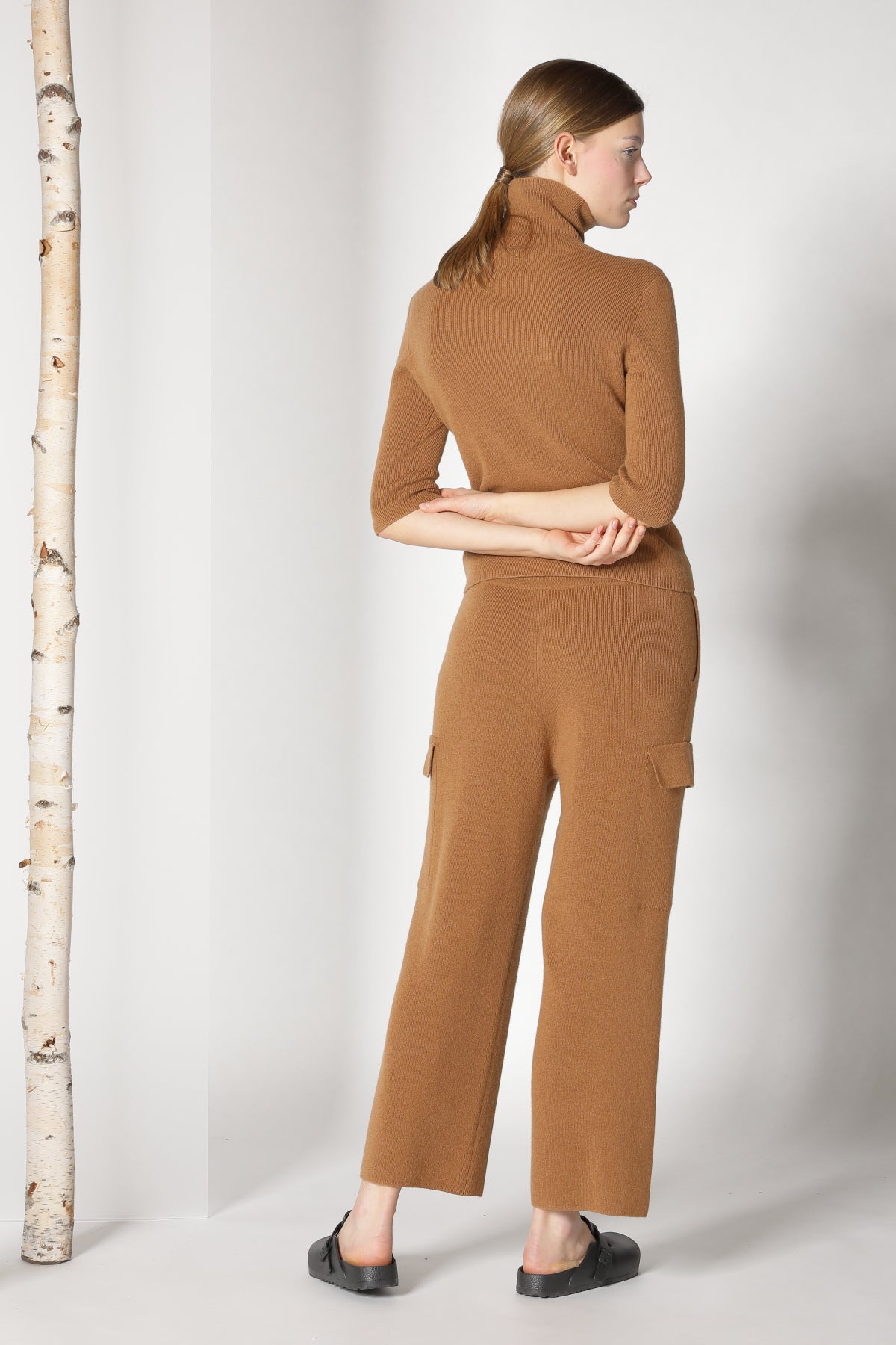 Sminfinity-Chilly Fitted Turtleneck-Shirts-Black-Deal-Outlet-by-ARCHIVIST