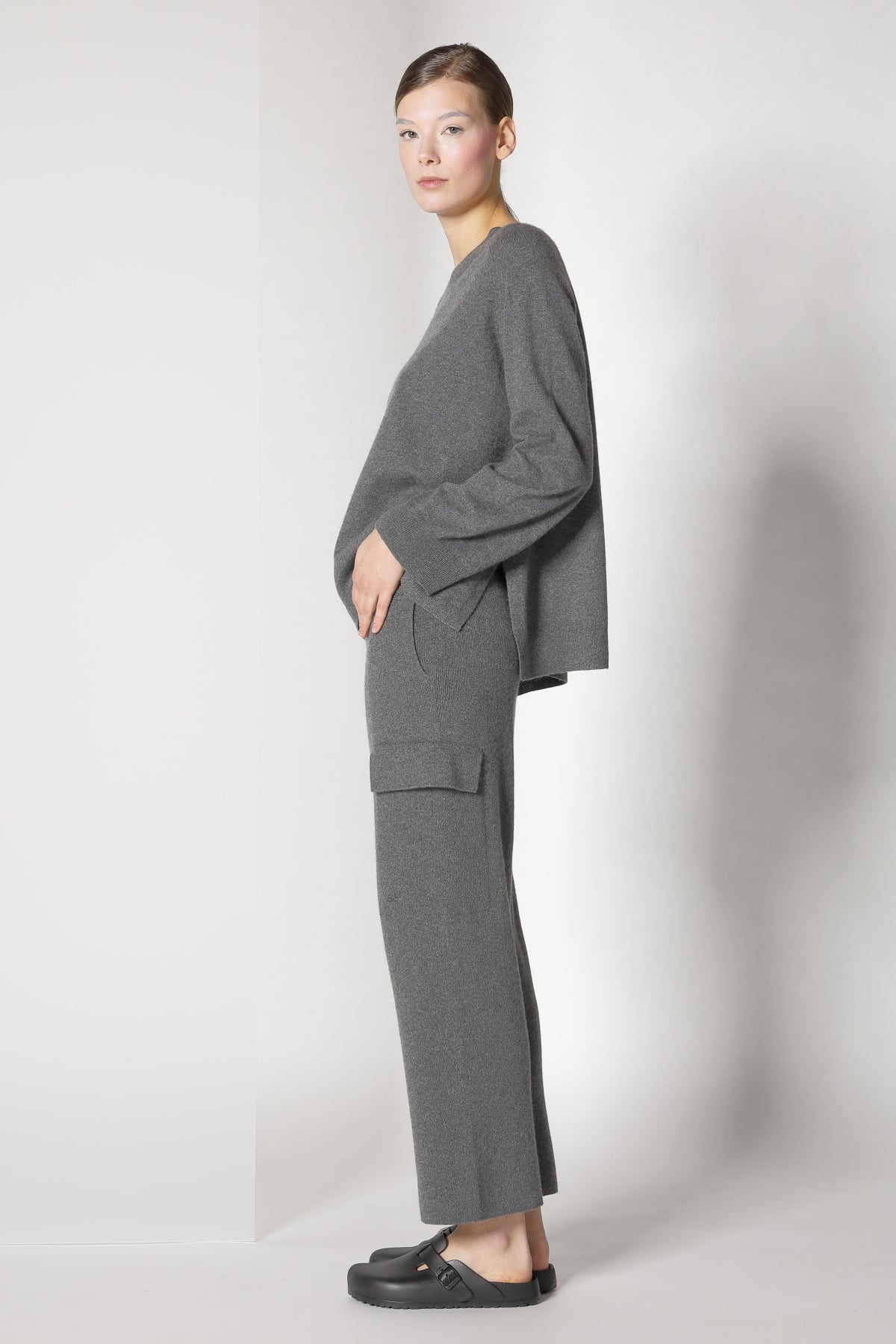 Sminfinity-Chilly Cargo Pants-Hosen-Black-Deal-Outlet-by-ARCHIVIST