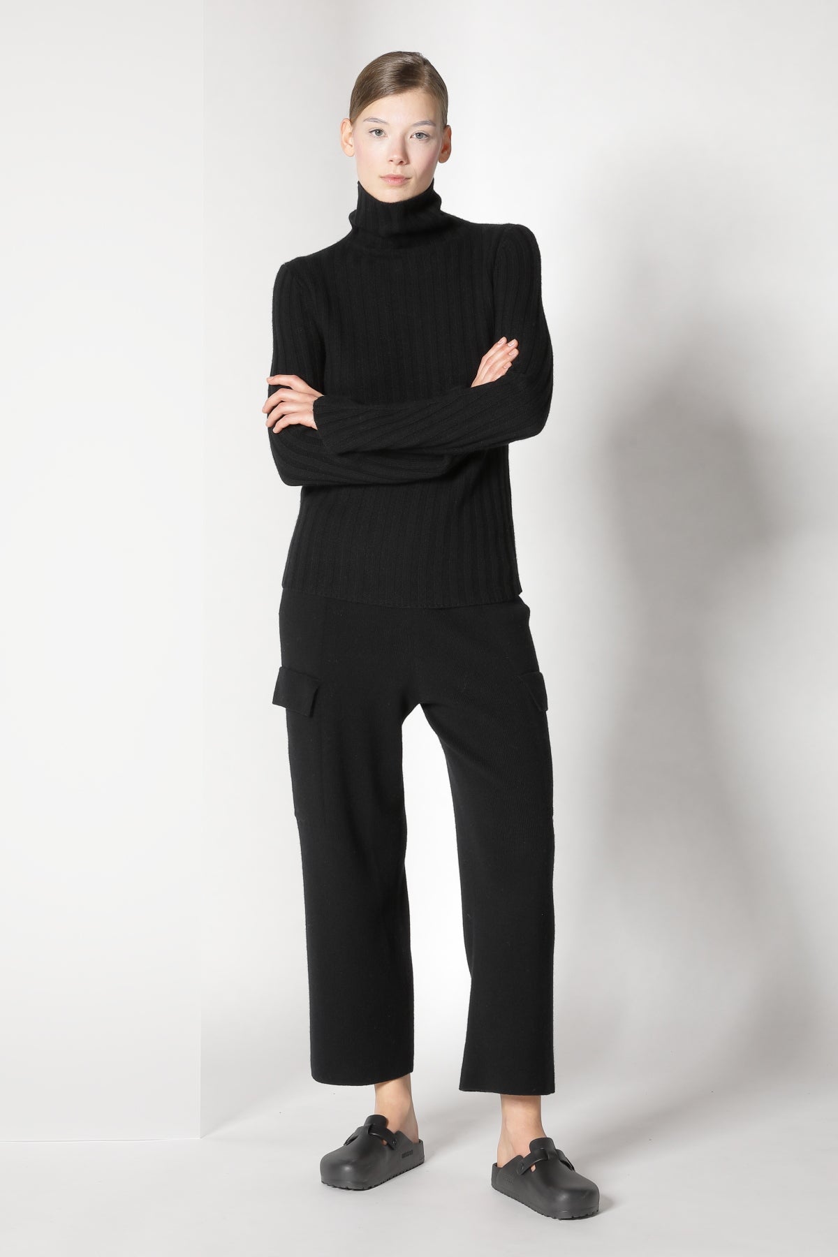 Sminfinity-Chilly Ribbed Turtleneck-Strick & Pullover-Black-Deal-Outlet-by-ARCHIVIST