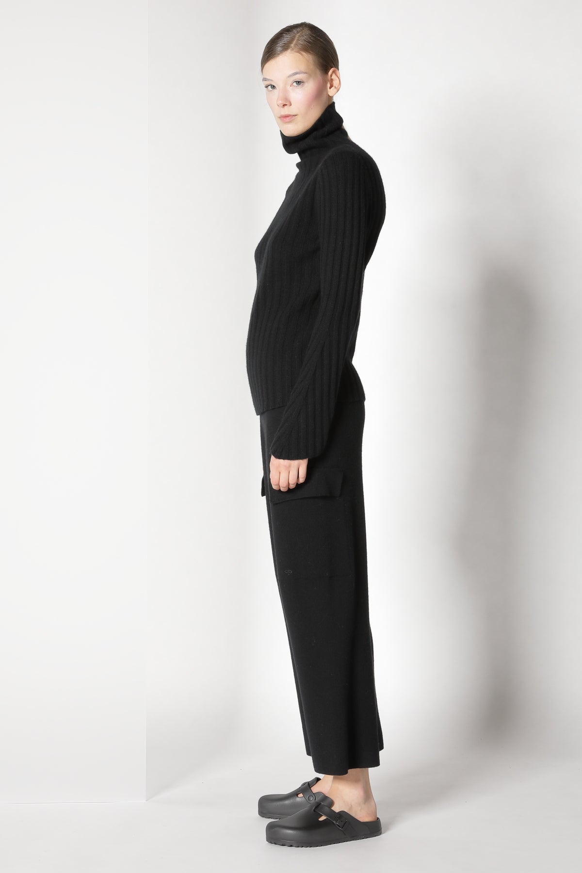 Sminfinity-Chilly Ribbed Turtleneck-Strick & Pullover-Black-Deal-Outlet-by-ARCHIVIST