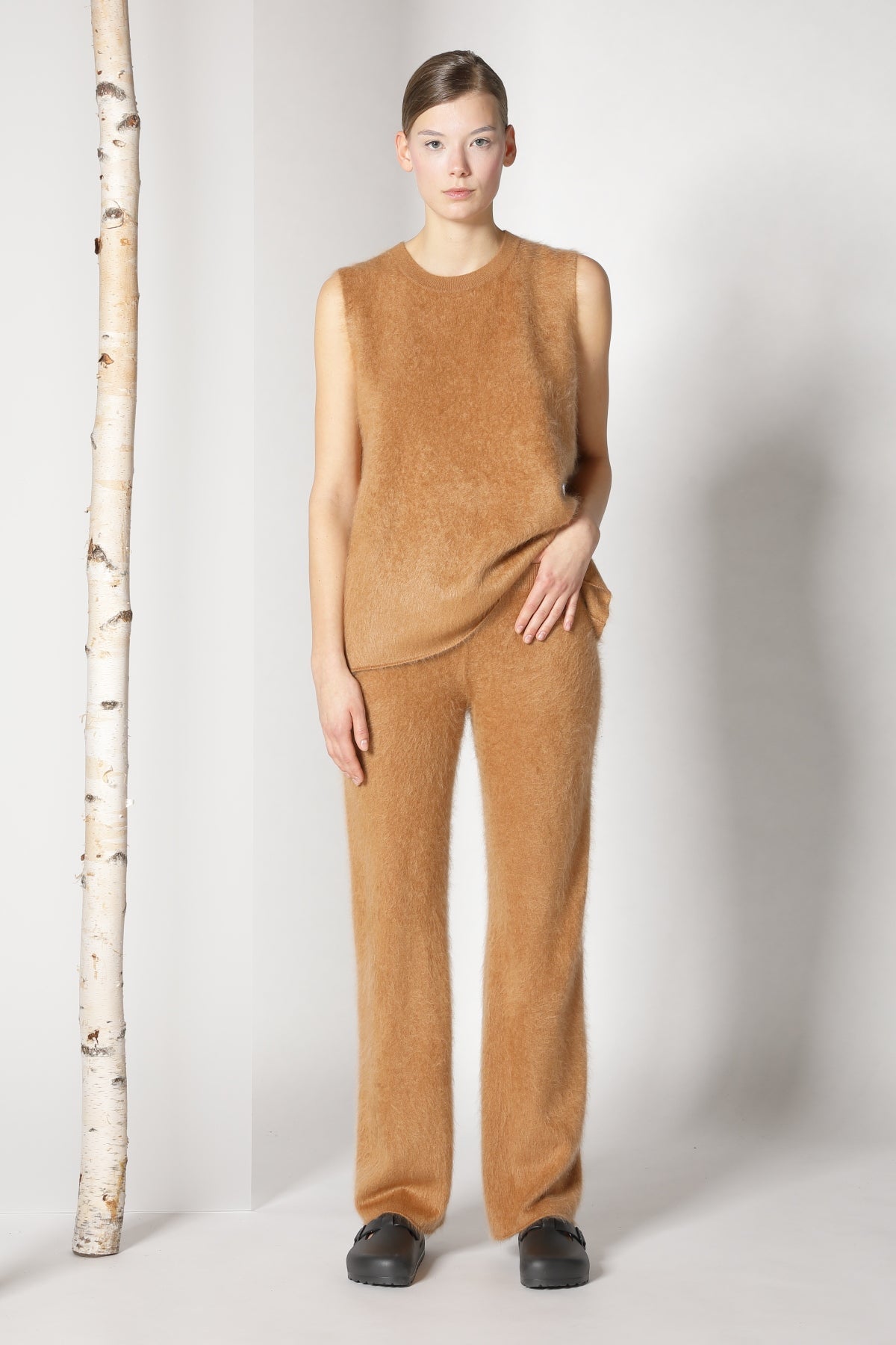 Sminfinity-Furry Pants-Hosen-Black-Deal-Outlet-by-ARCHIVIST