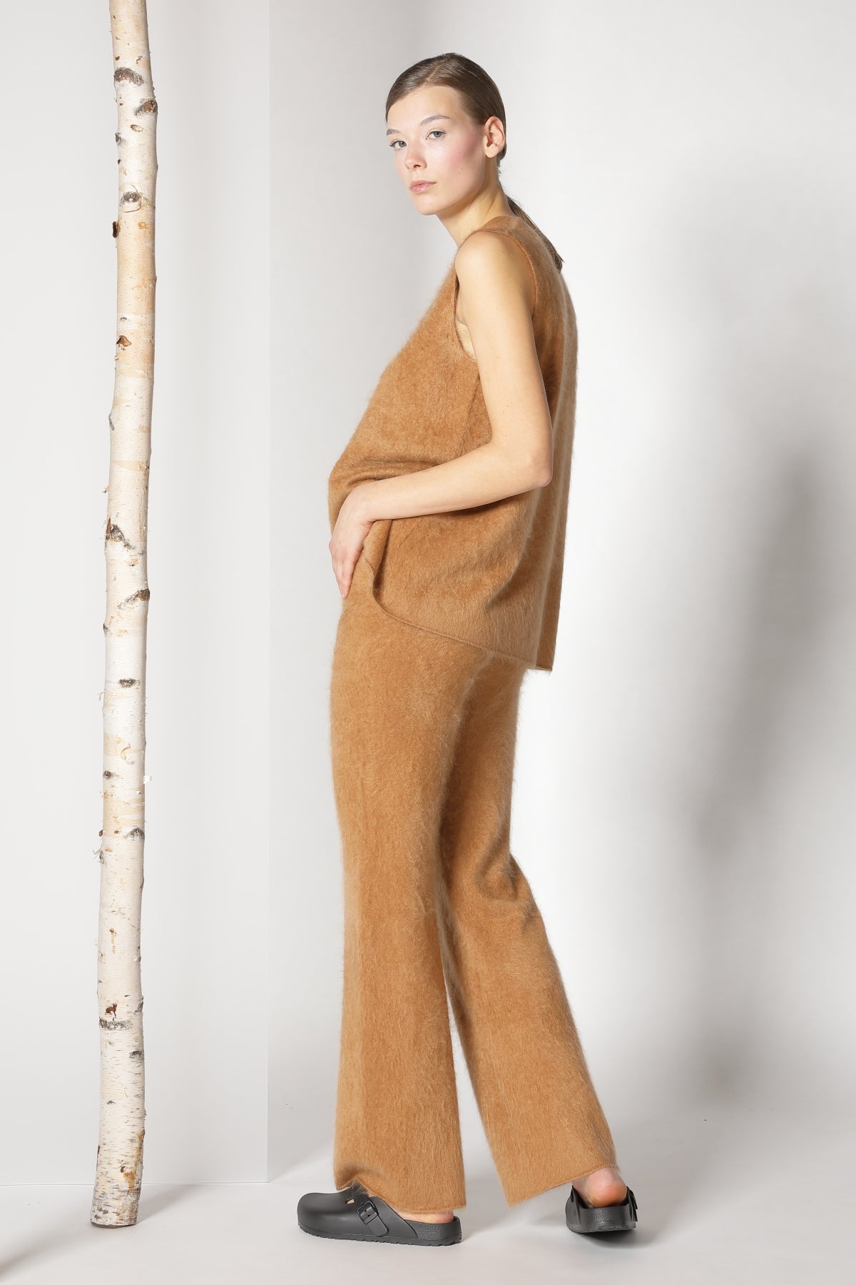 Sminfinity-Furry Pants-Hosen-Black-Deal-Outlet-by-ARCHIVIST