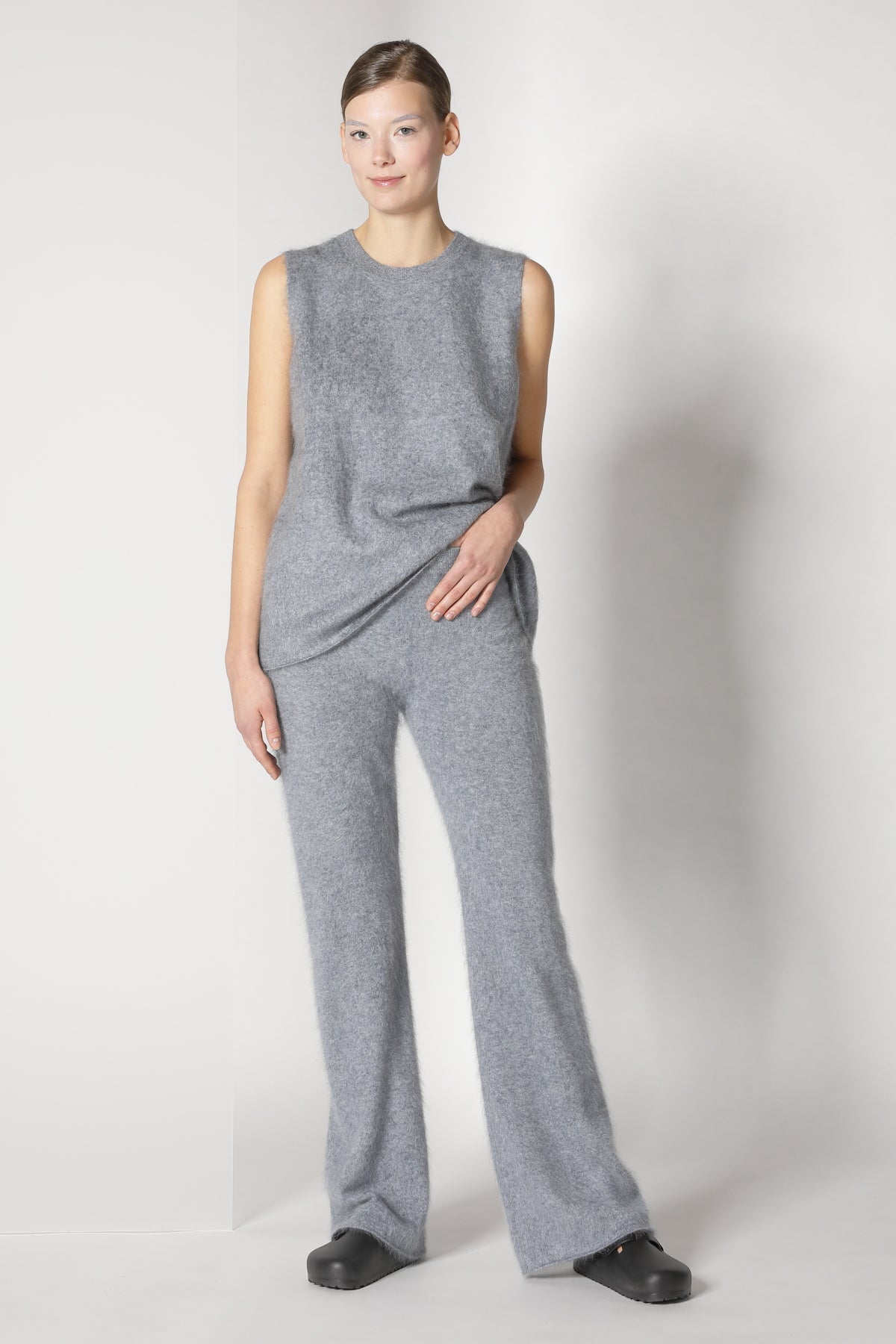 Sminfinity-Furry Pants-Hosen-Black-Deal-Outlet-by-ARCHIVIST