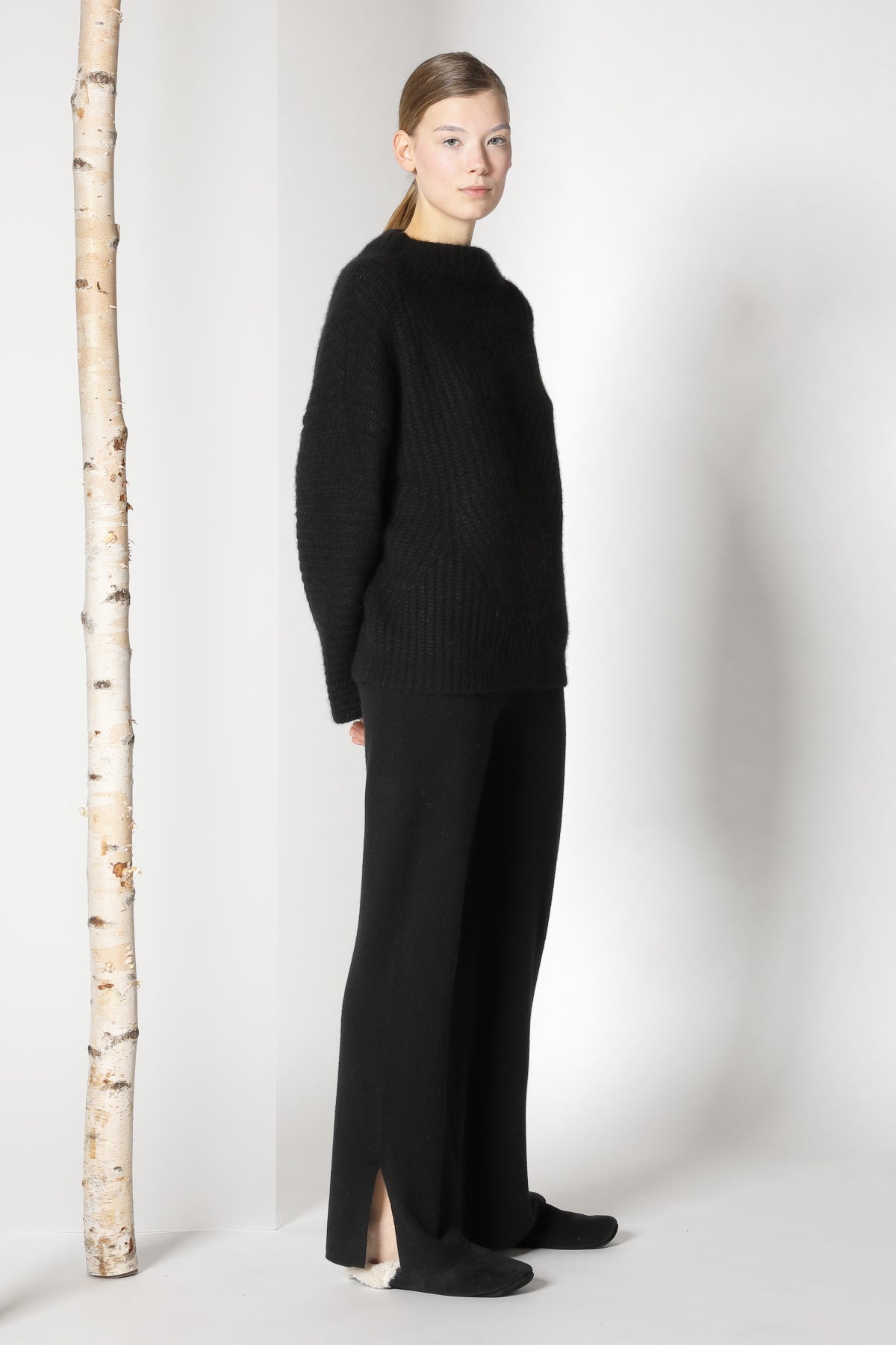 Sminfinity-Fluffy Ribbed Cone Jumper-Strick & Pullover-Black-Deal-Outlet-by-ARCHIVIST